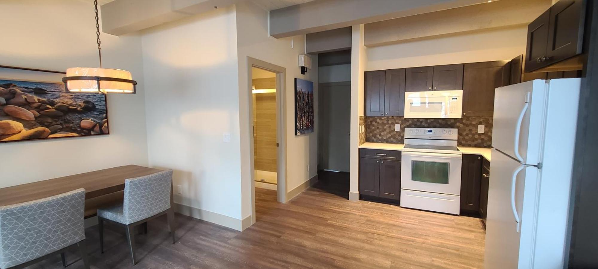 One-Bedroom Apartment - Photo 5