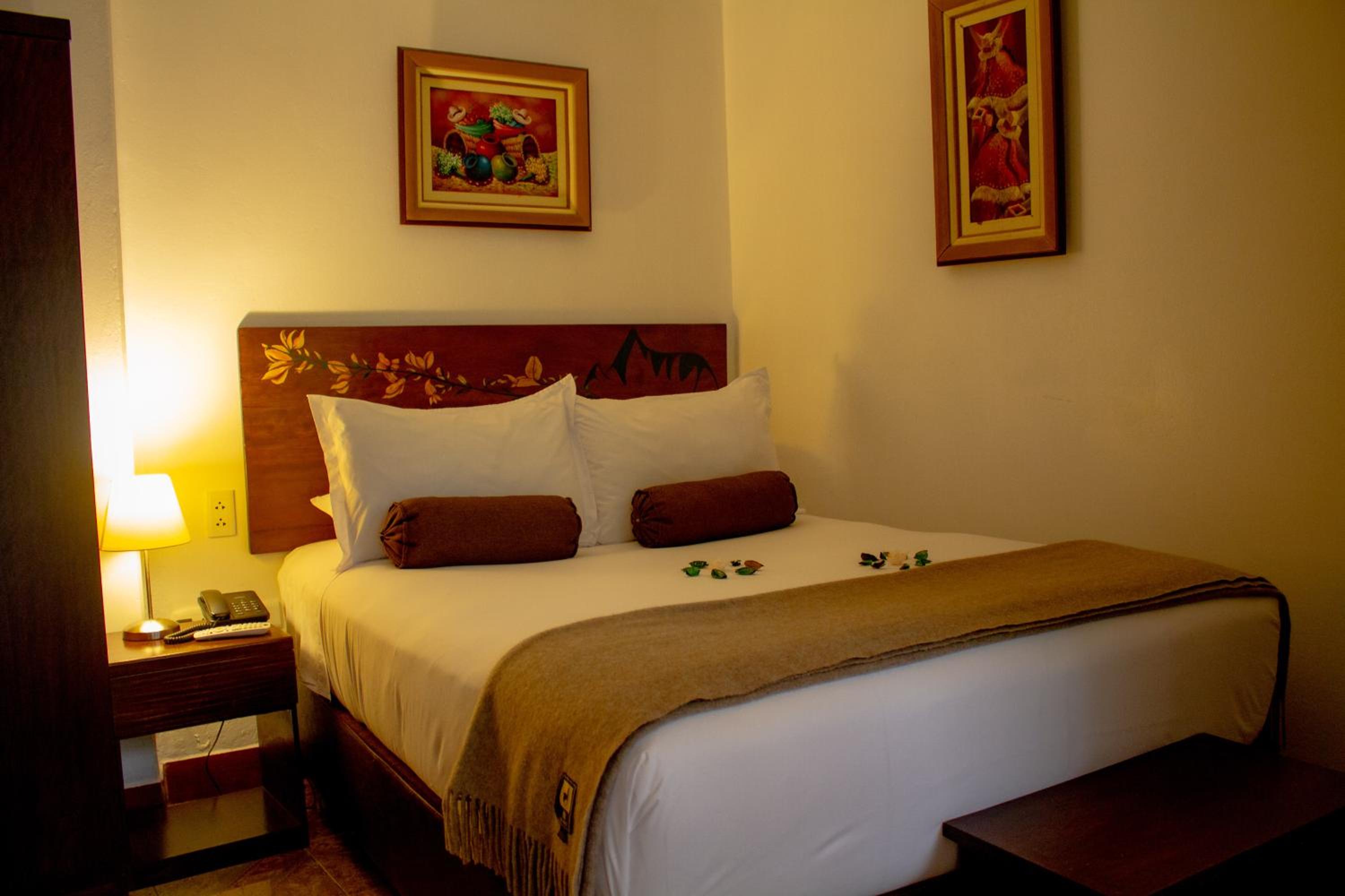 Double Room with Private Bathroom - Photo 5