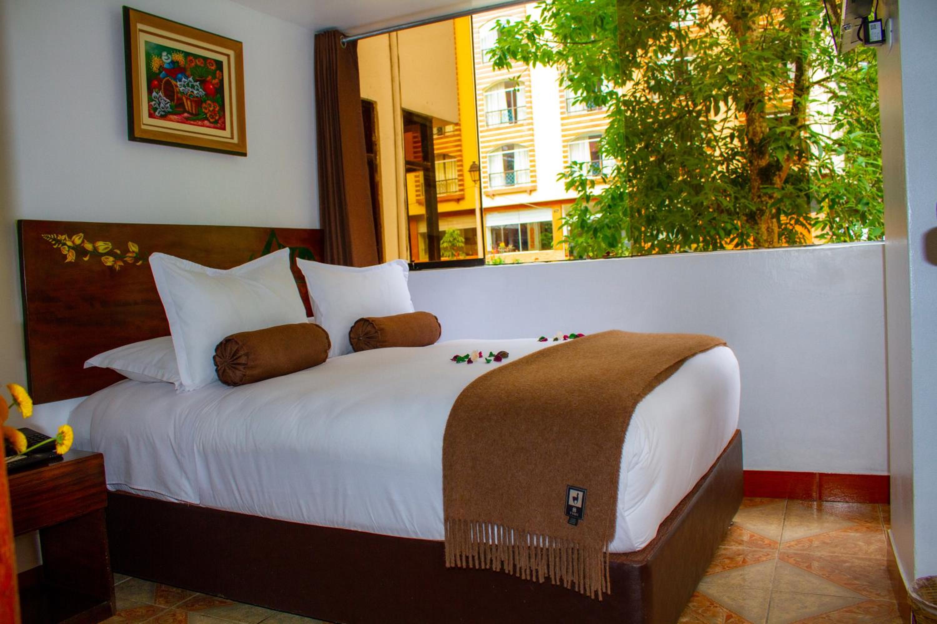 Double Room with Private Bathroom - Photo 1