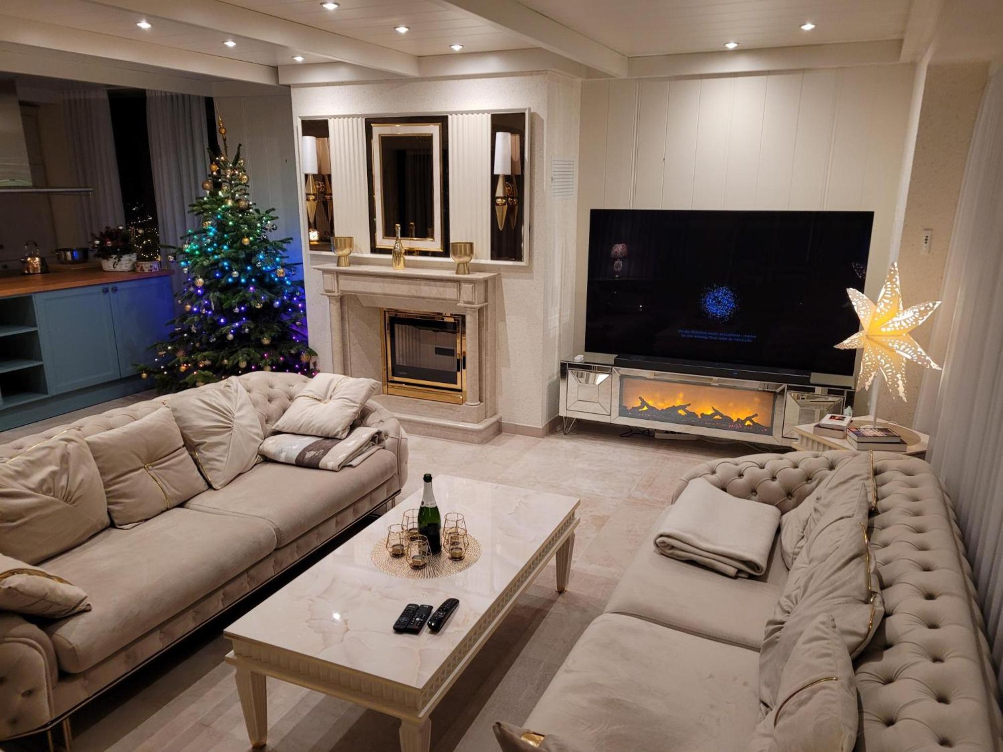 Deluxe Apartment