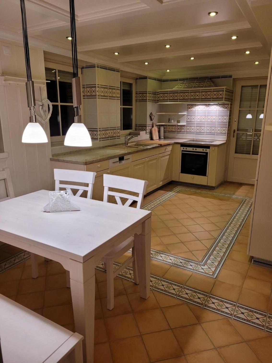 Villa with Private Pool - Photo 30