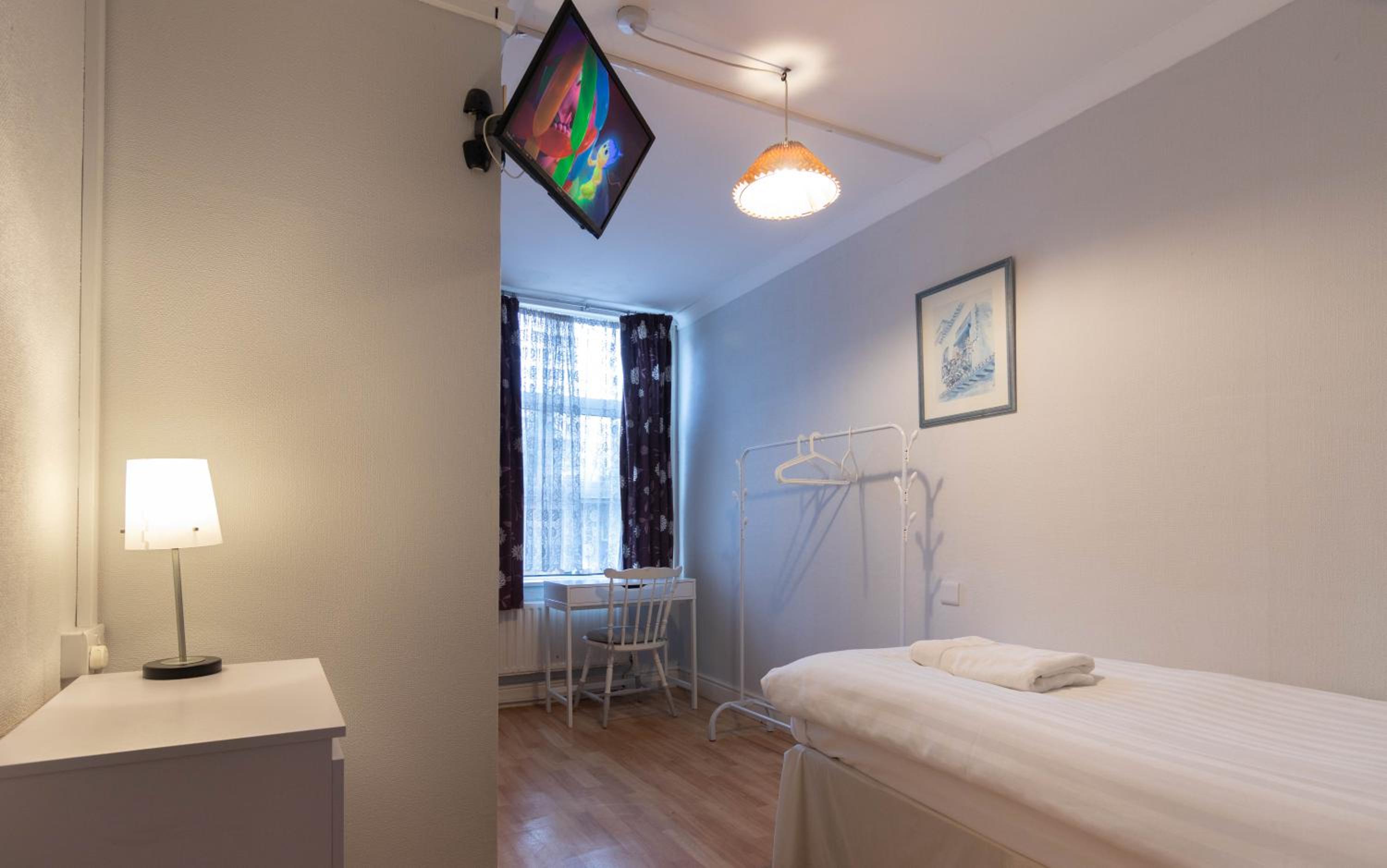 Standard Single Room with Shower