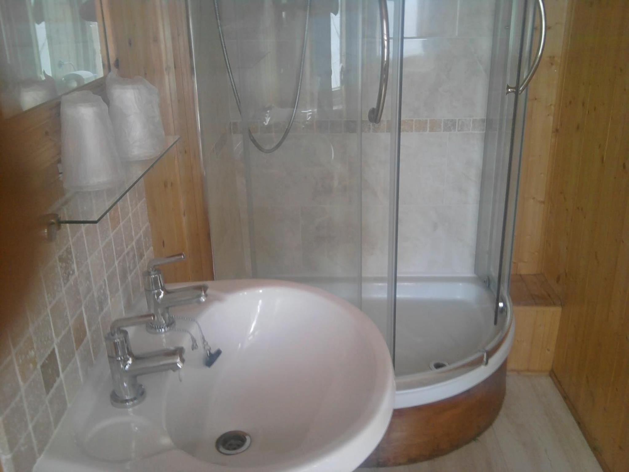 Single Room with Balcony and shared bathroom photo 2