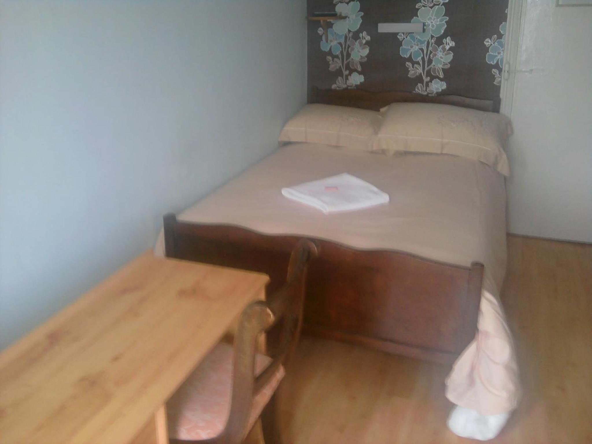 Single Room with Shared Bathroom