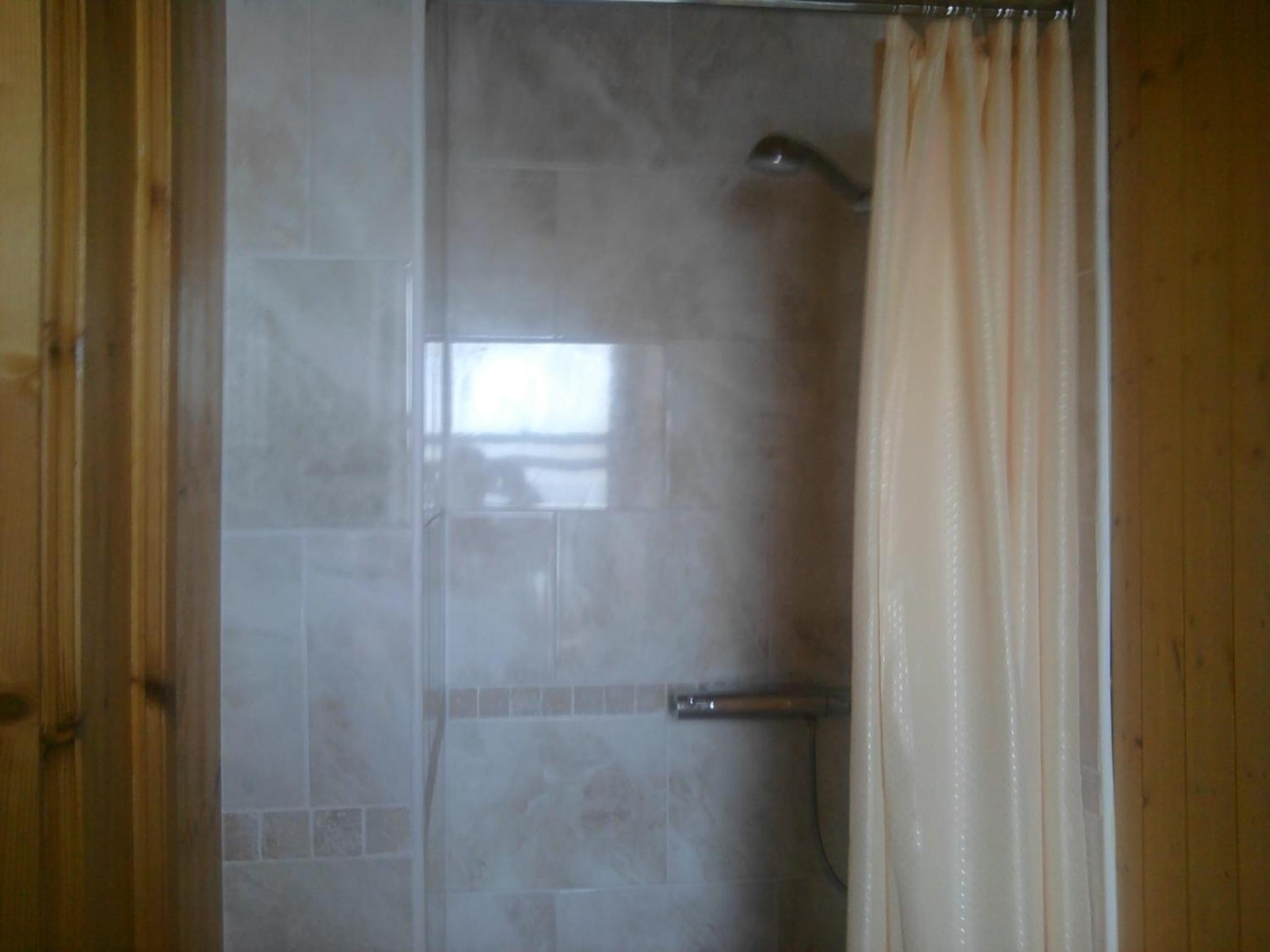 Twin Room with Shared Bathroom photo 3