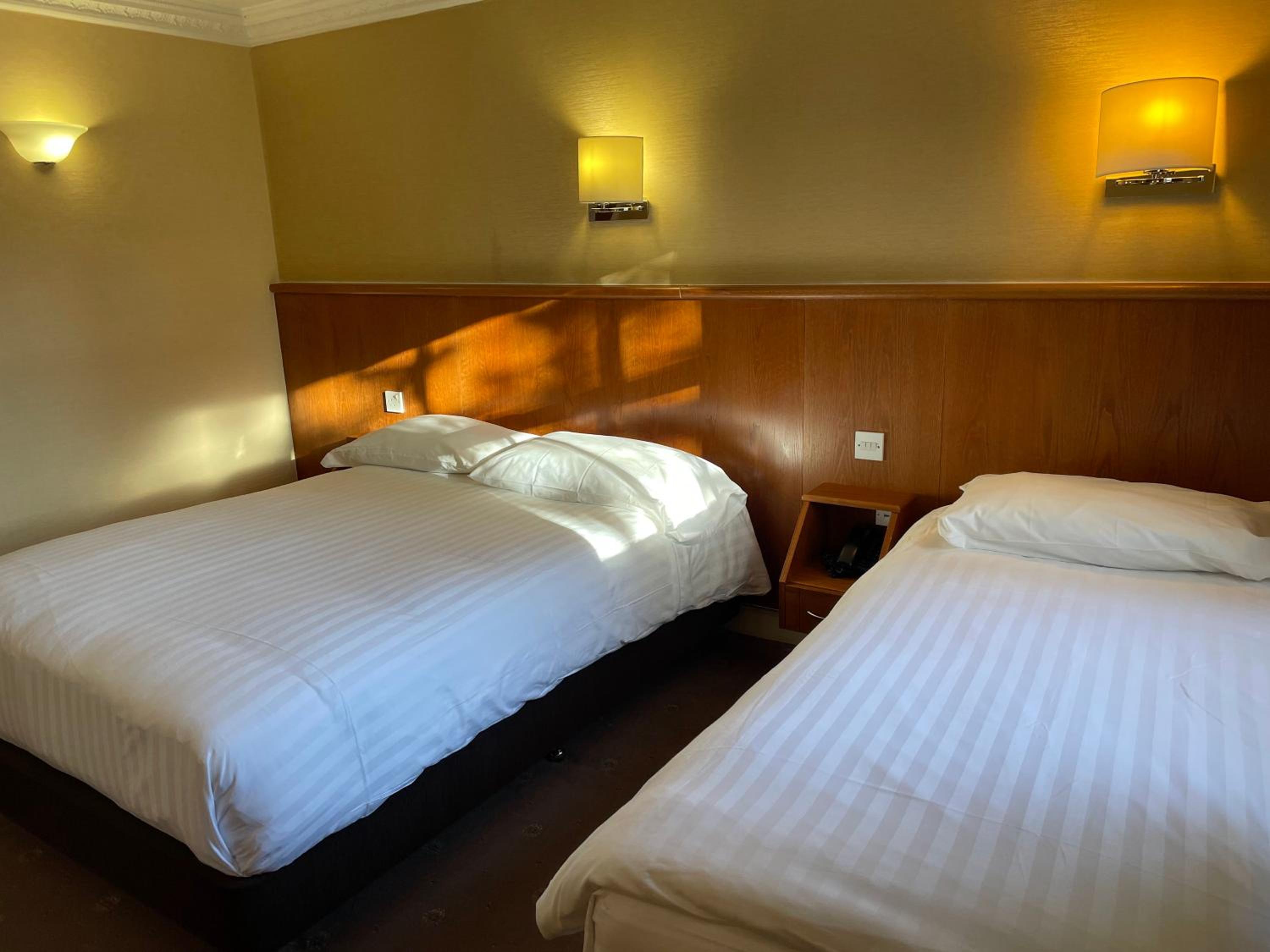Standard Triple Room photo 2