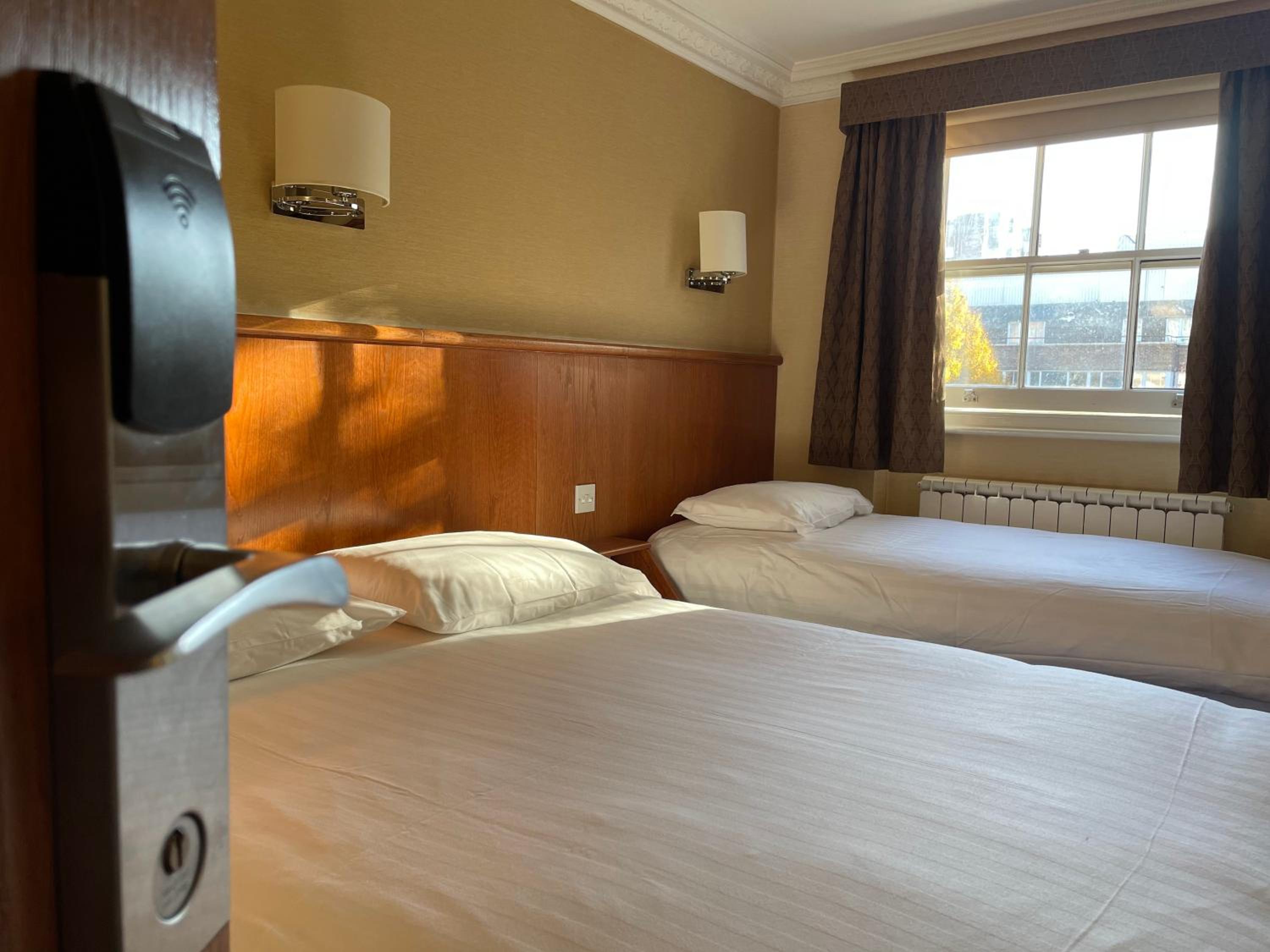 Standard Triple Room photo 3