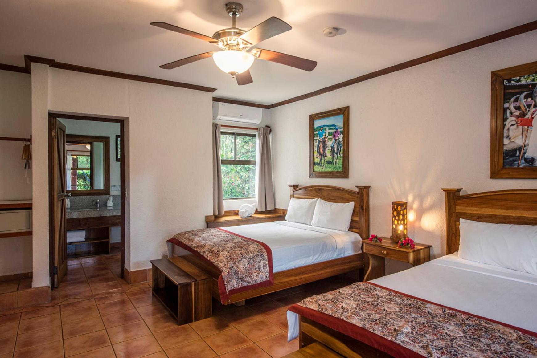 Superior Room - Photo 11