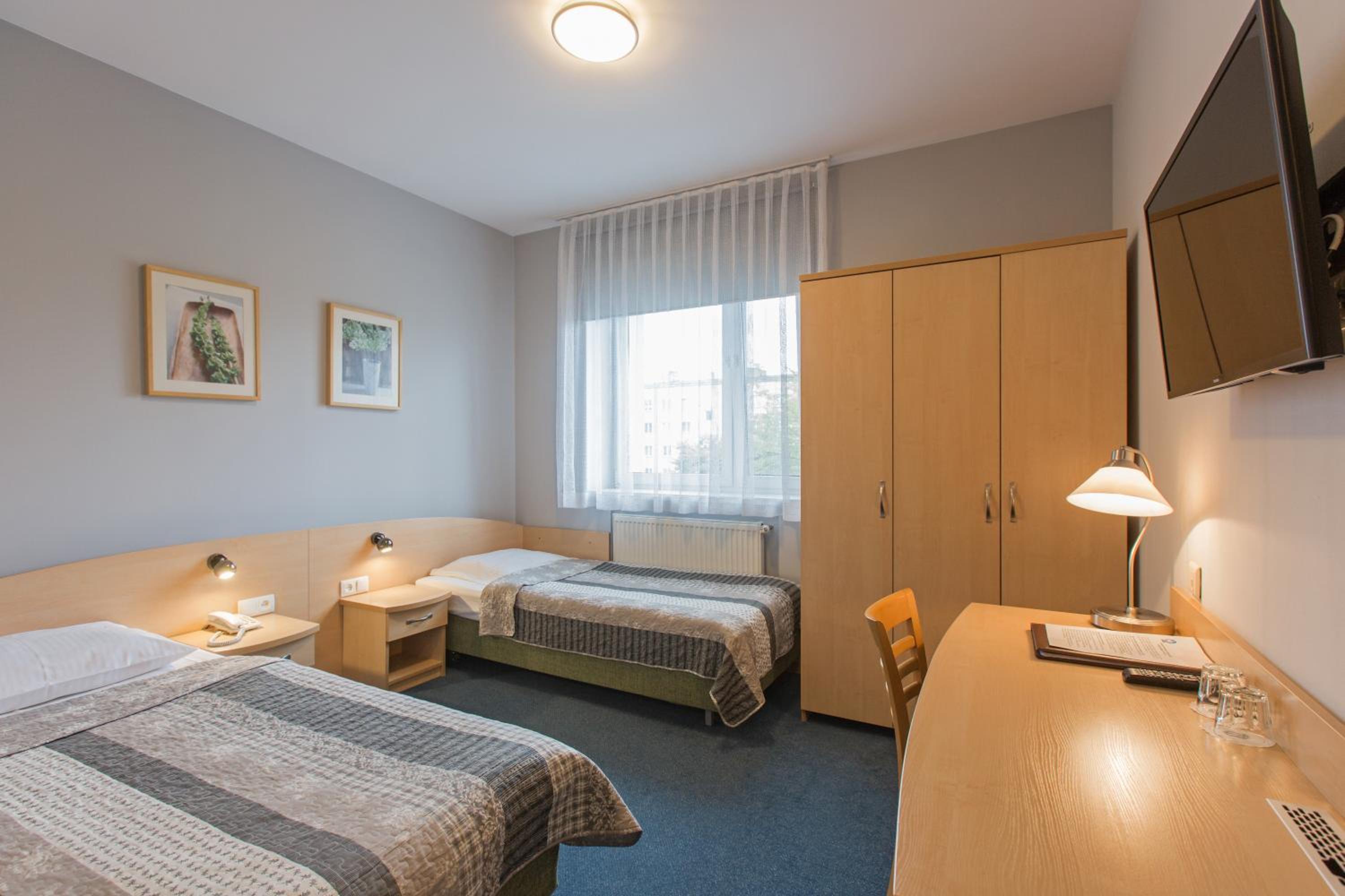 Comfort Twin Room - Photo 4