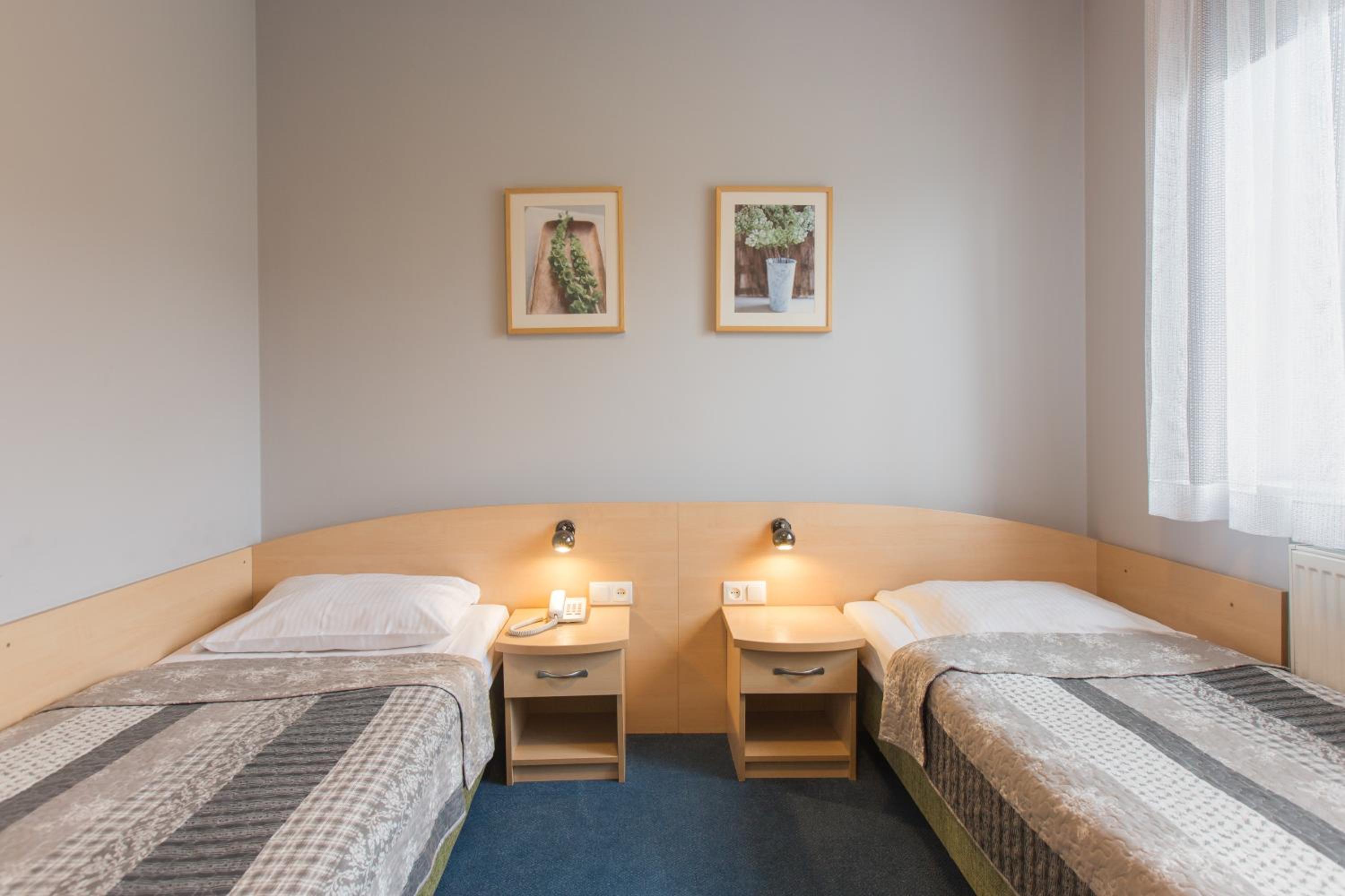 Comfort Twin Room - Photo 2