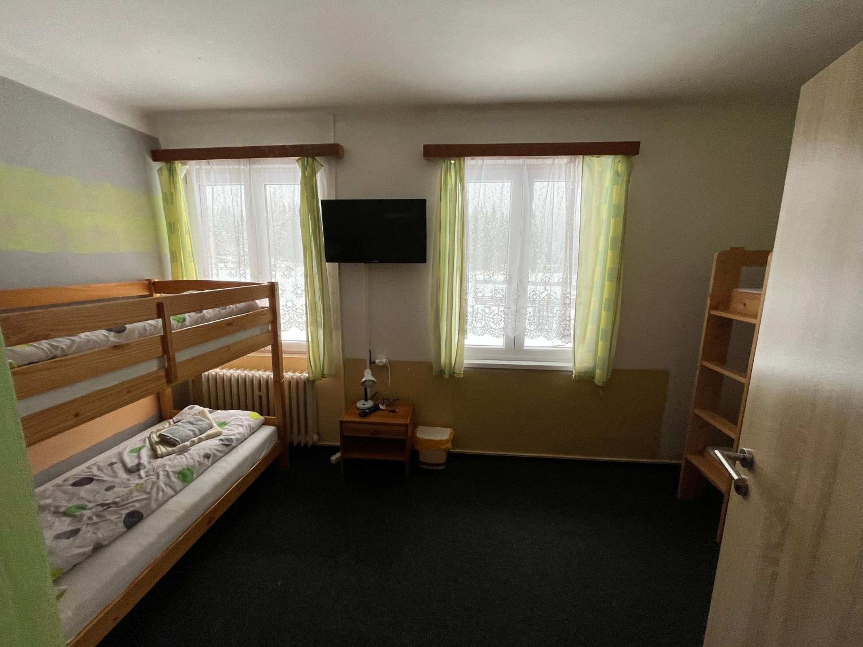 Quadruple Room with Shared Bathroom photo 1