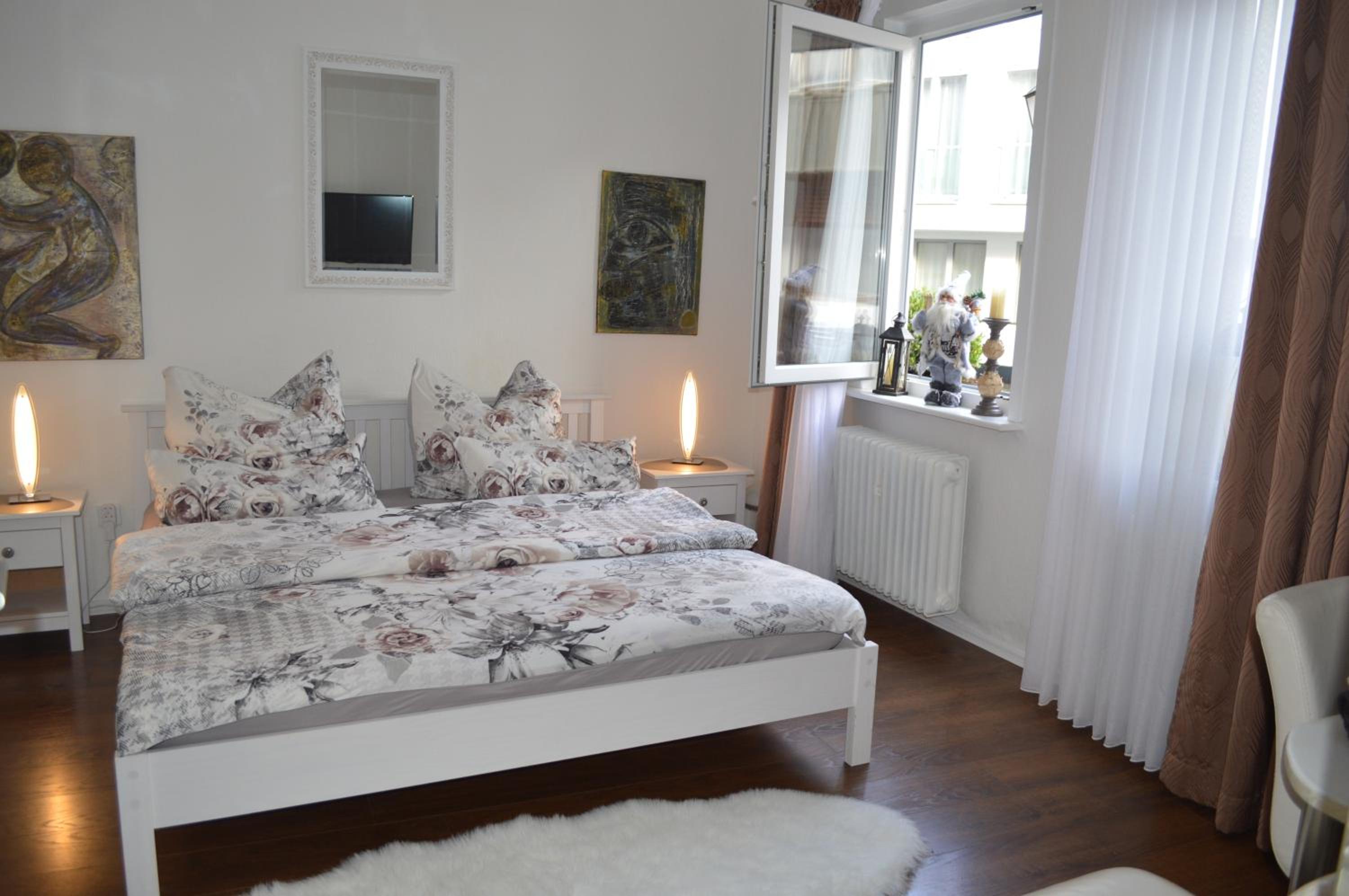 Standard Double Room - Photo 7