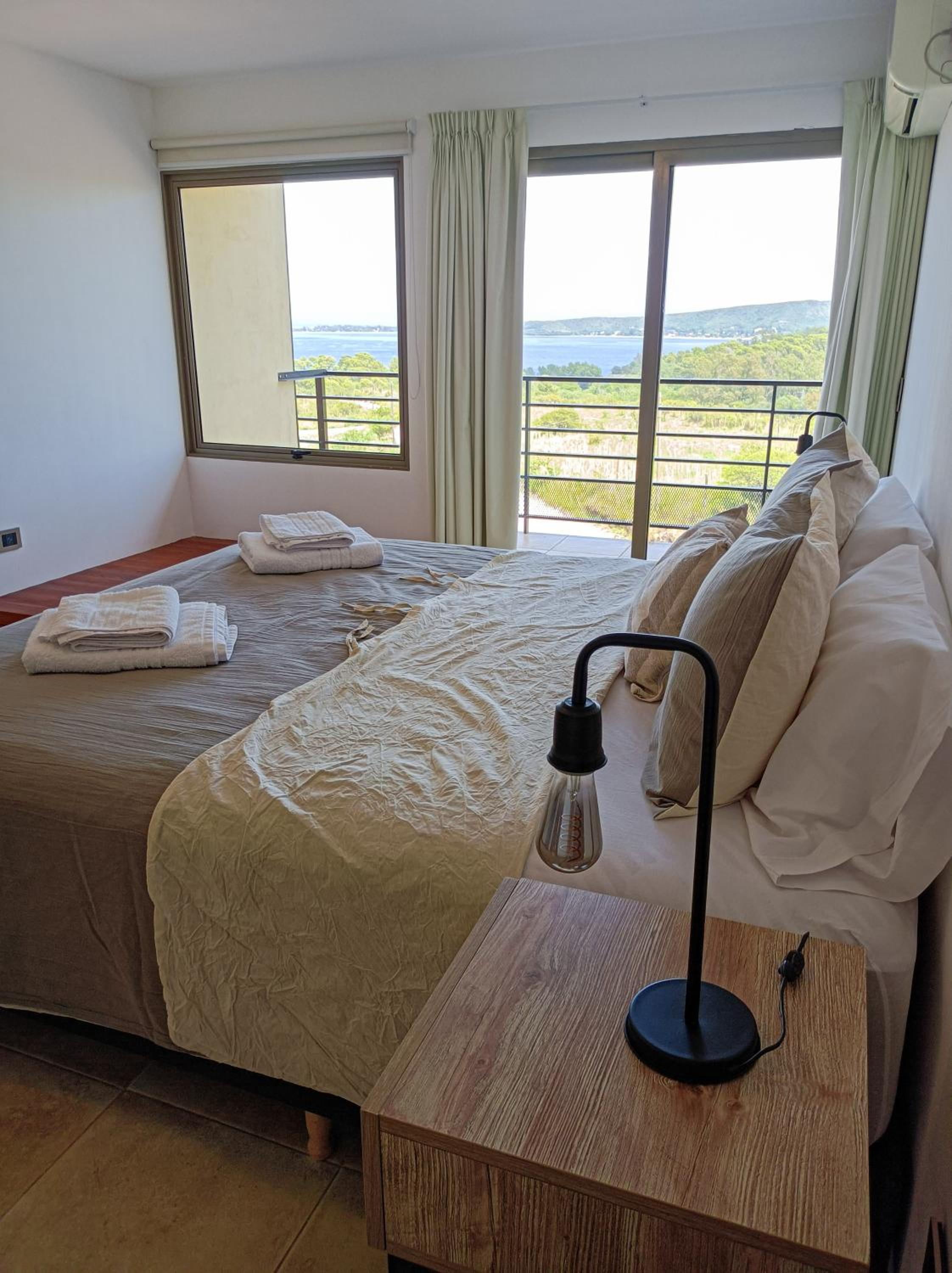 Apartment with Lake View photo 1