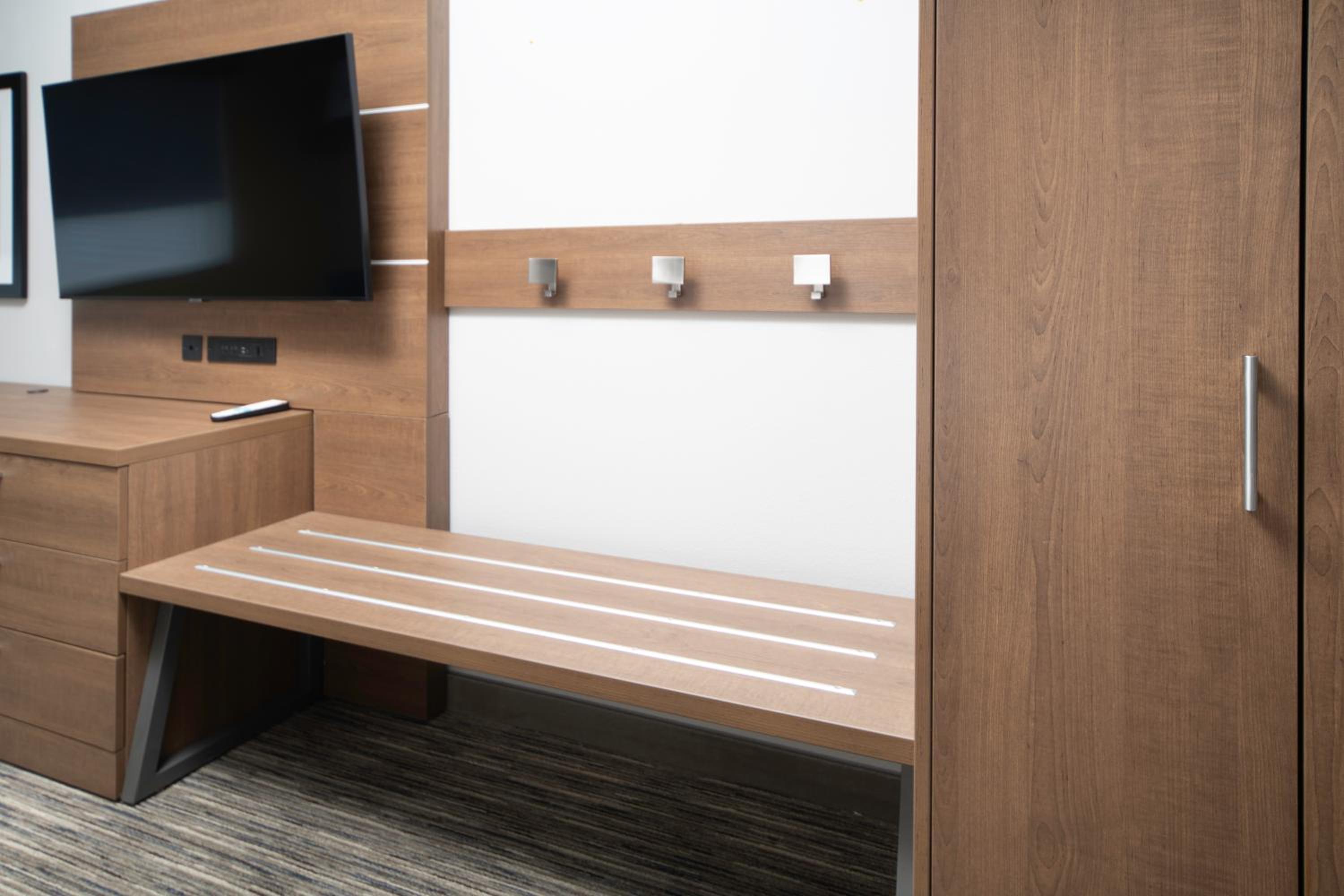 Standard King Room - Communications Accessible - Photo 1