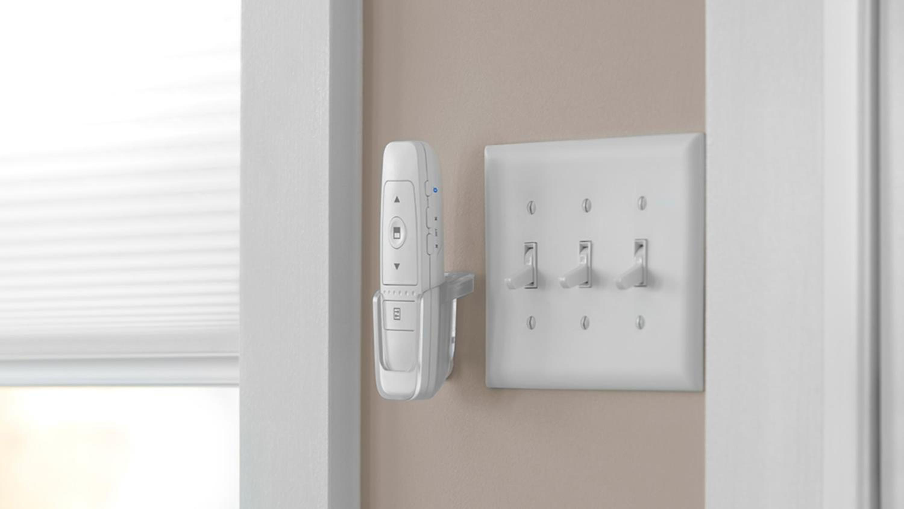 Standard Queen Room with Communications Accessible Roll-In Shower - Photo 4