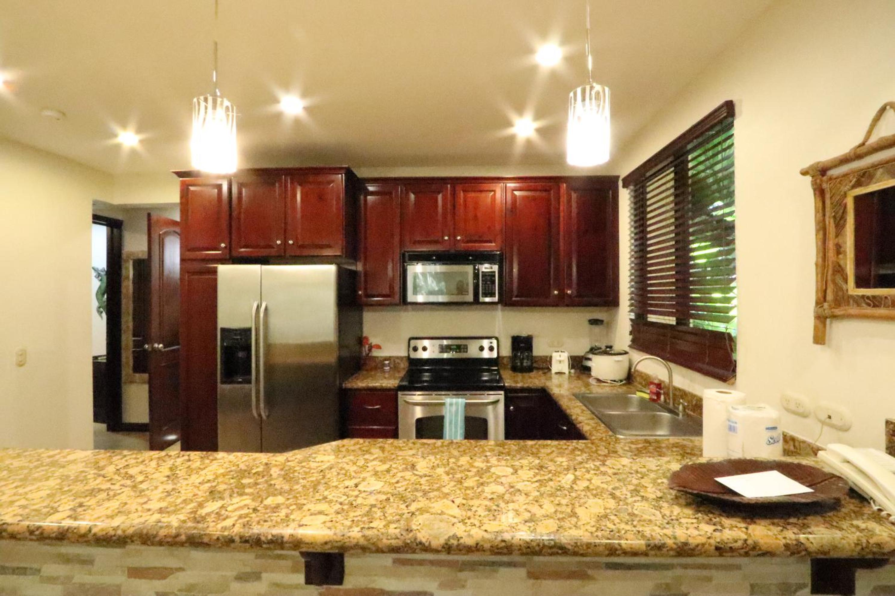 Family Room with Mountain View - Photo 11
