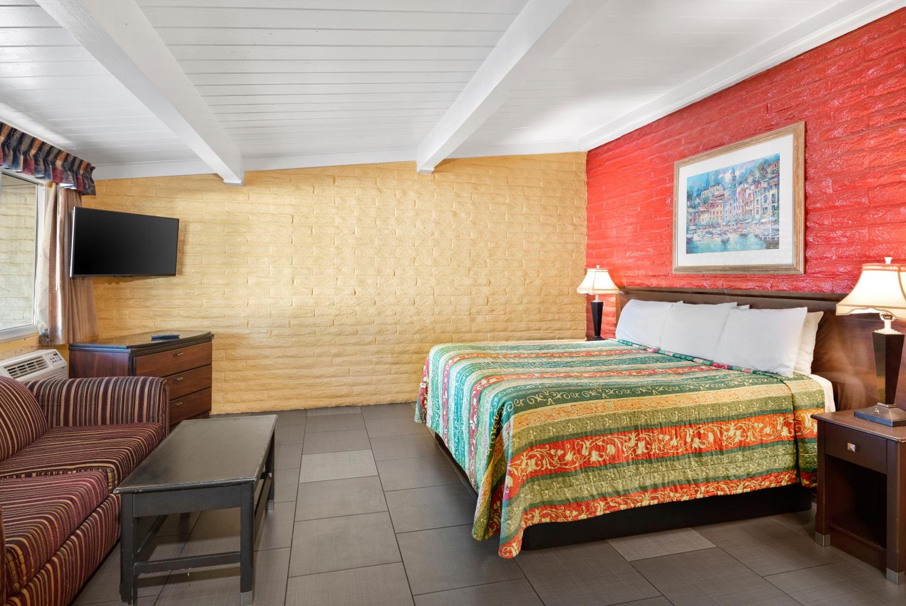 Standard King Room - Photo 2
