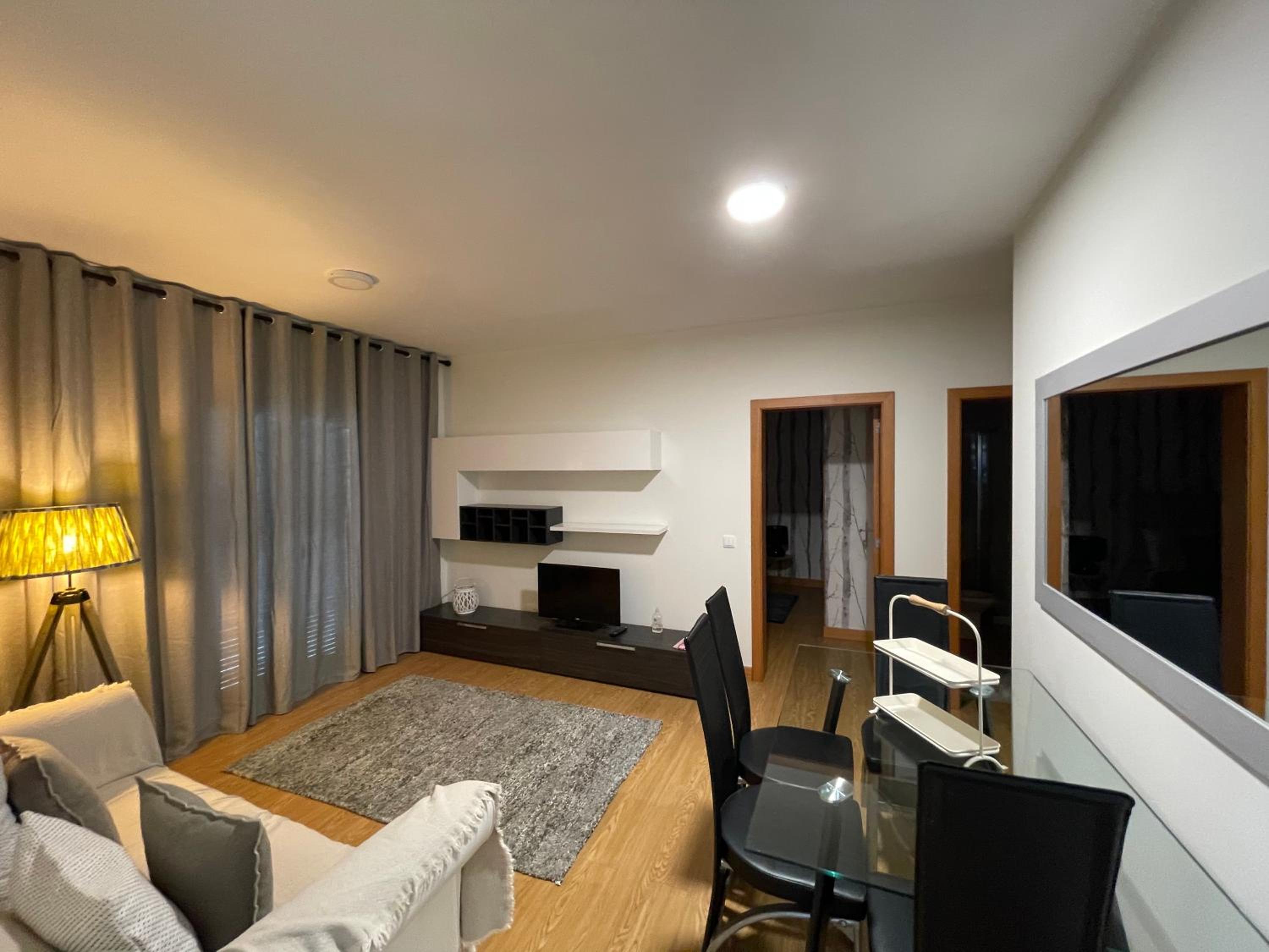 One-Bedroom Apartment photo 2