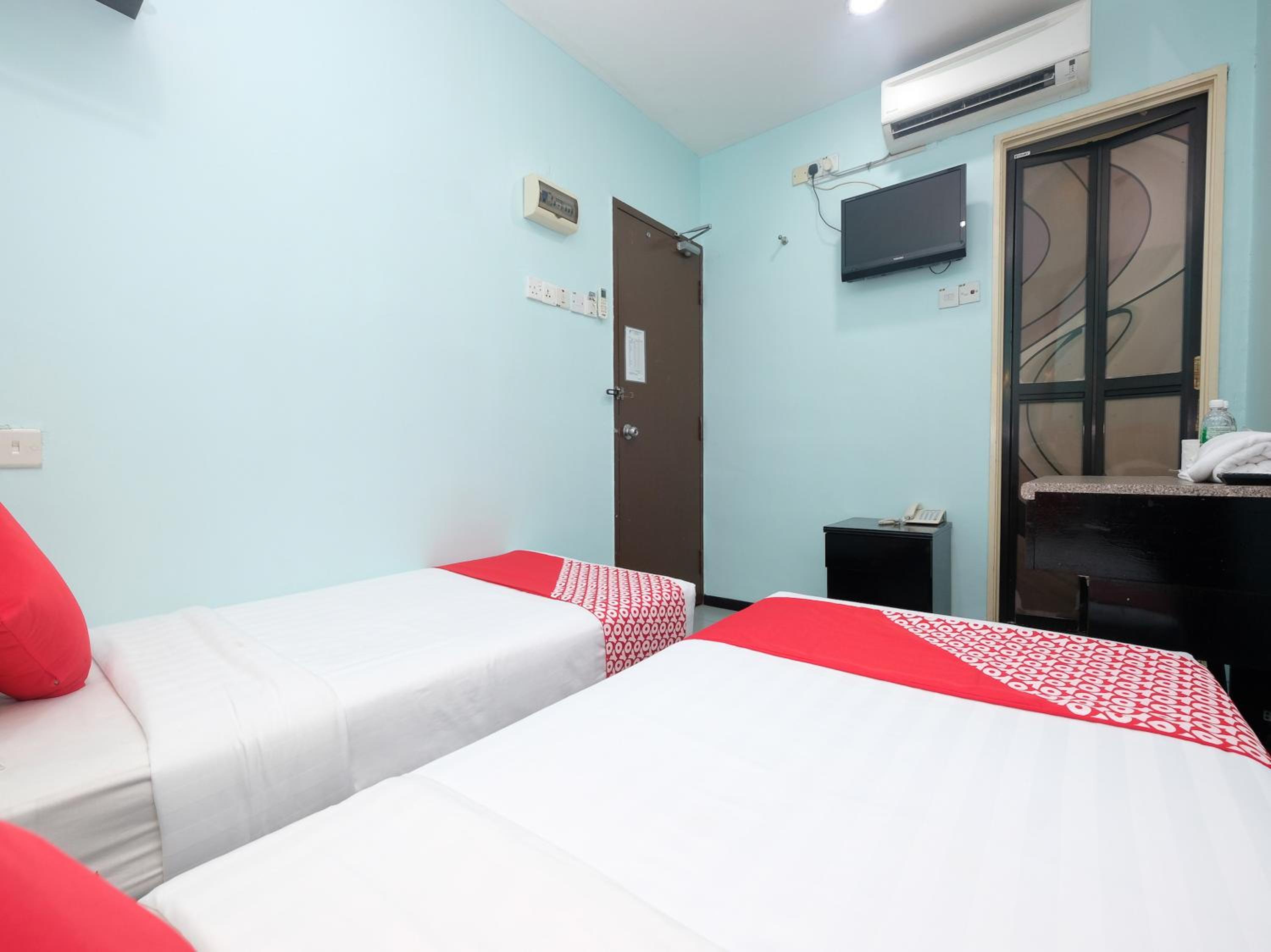 Standard Twin Room photo 3