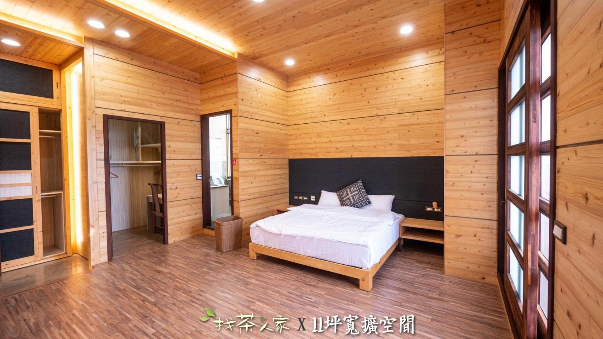 Queen Room with Balcony