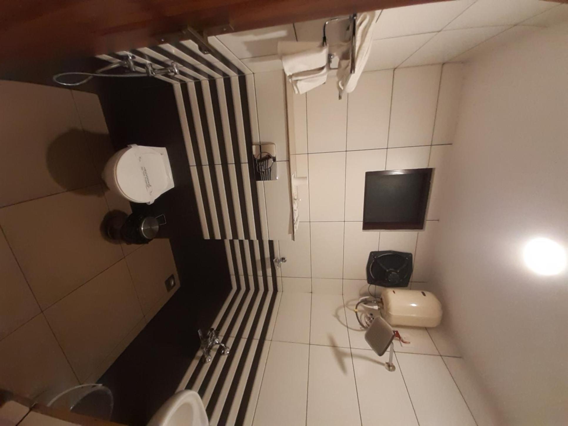 Deluxe Room - Photo 3