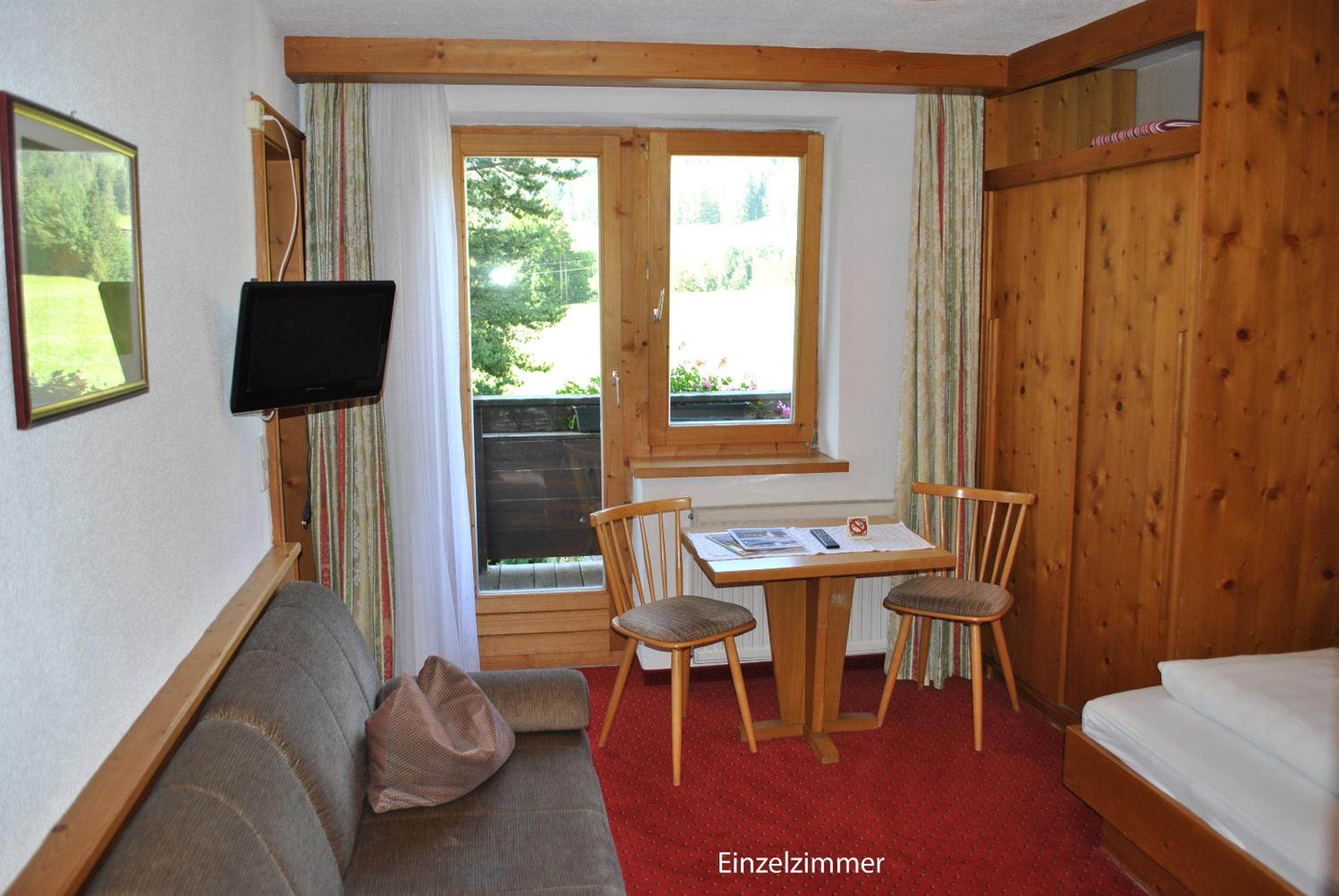 Single Room photo 3