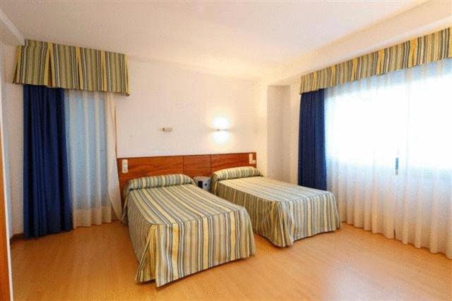 Double or Twin Room - Photo 3