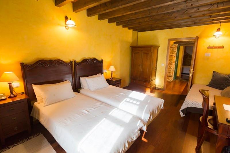 Double or Twin Room photo 2