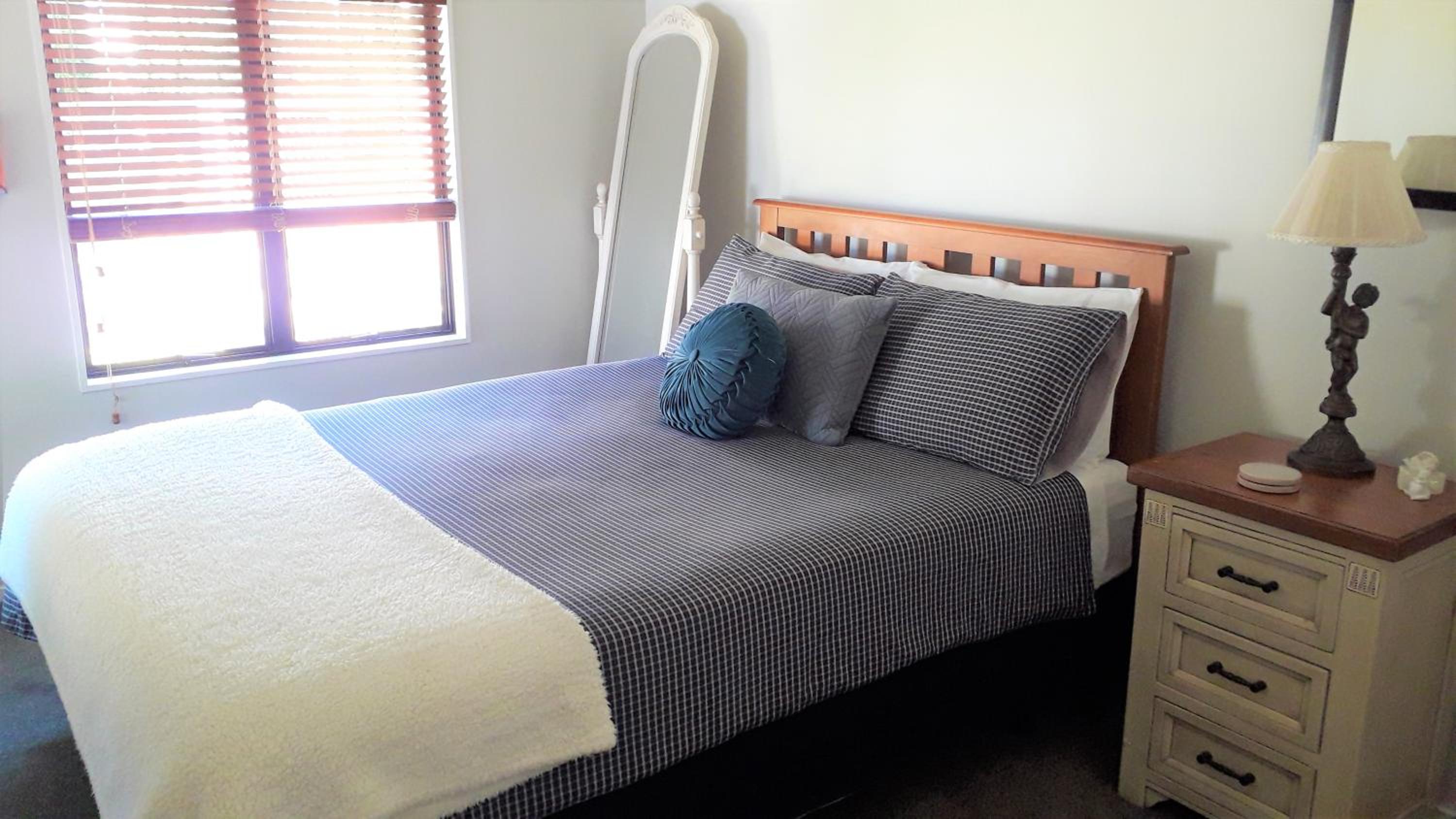 Deluxe Queen Room - Photo 1