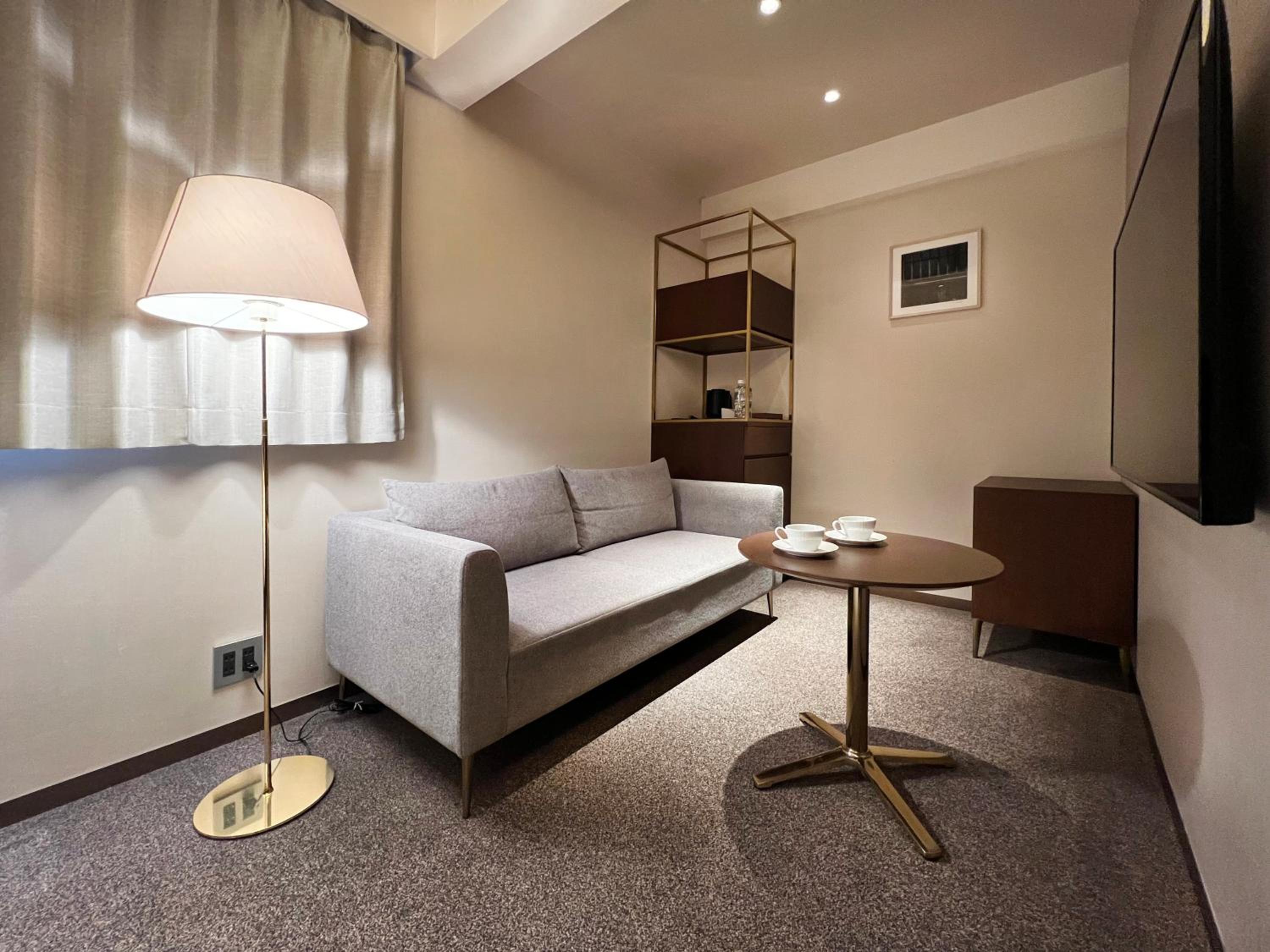 Standard Twin Room - Photo 3