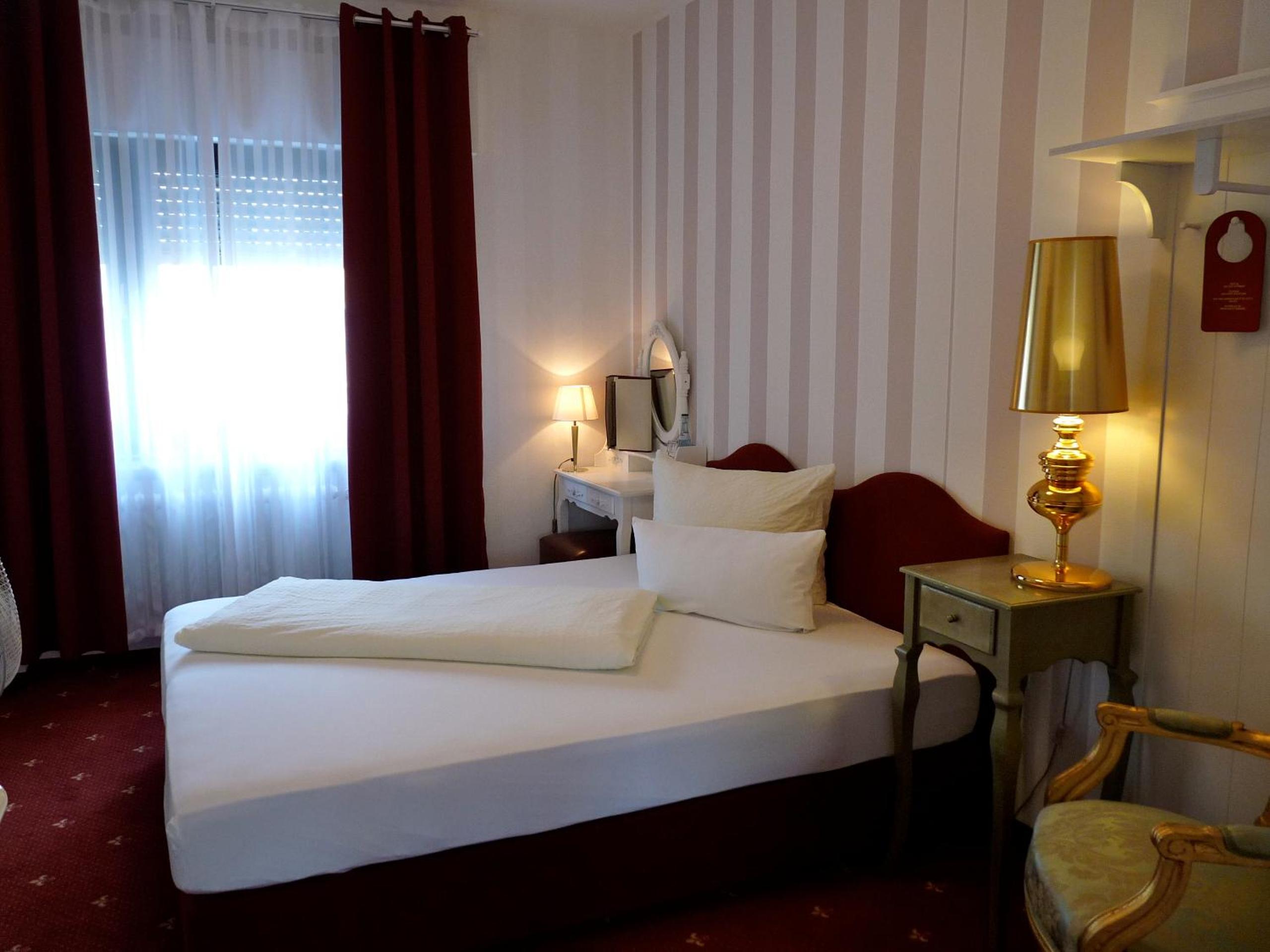 Double Room - Photo 12