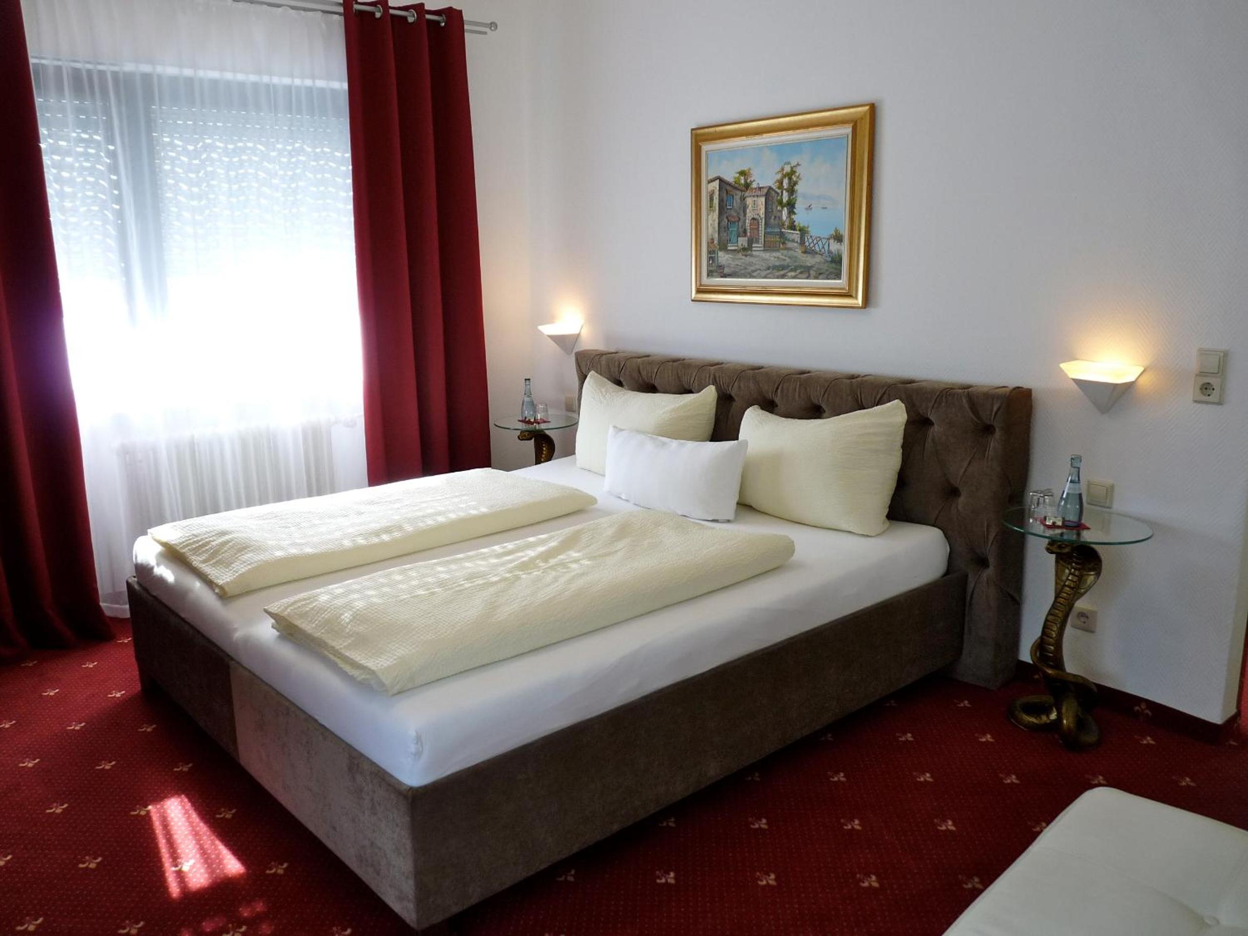 Double Room - Photo 5