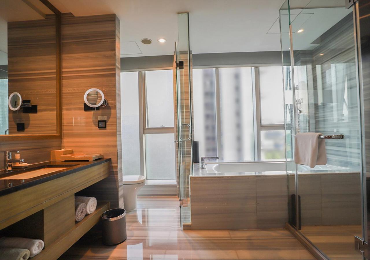 G50 Deluxe King Room - Photo 4