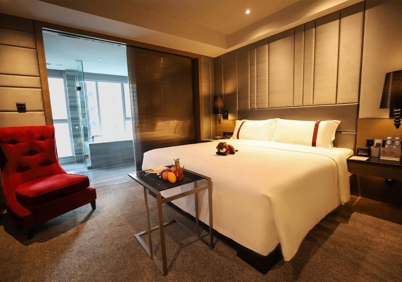 G50 Deluxe King Room - Photo 2