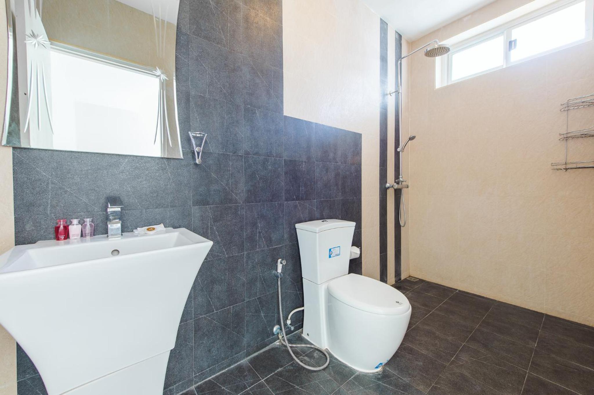 One Bedroom Pool Suite photo 2