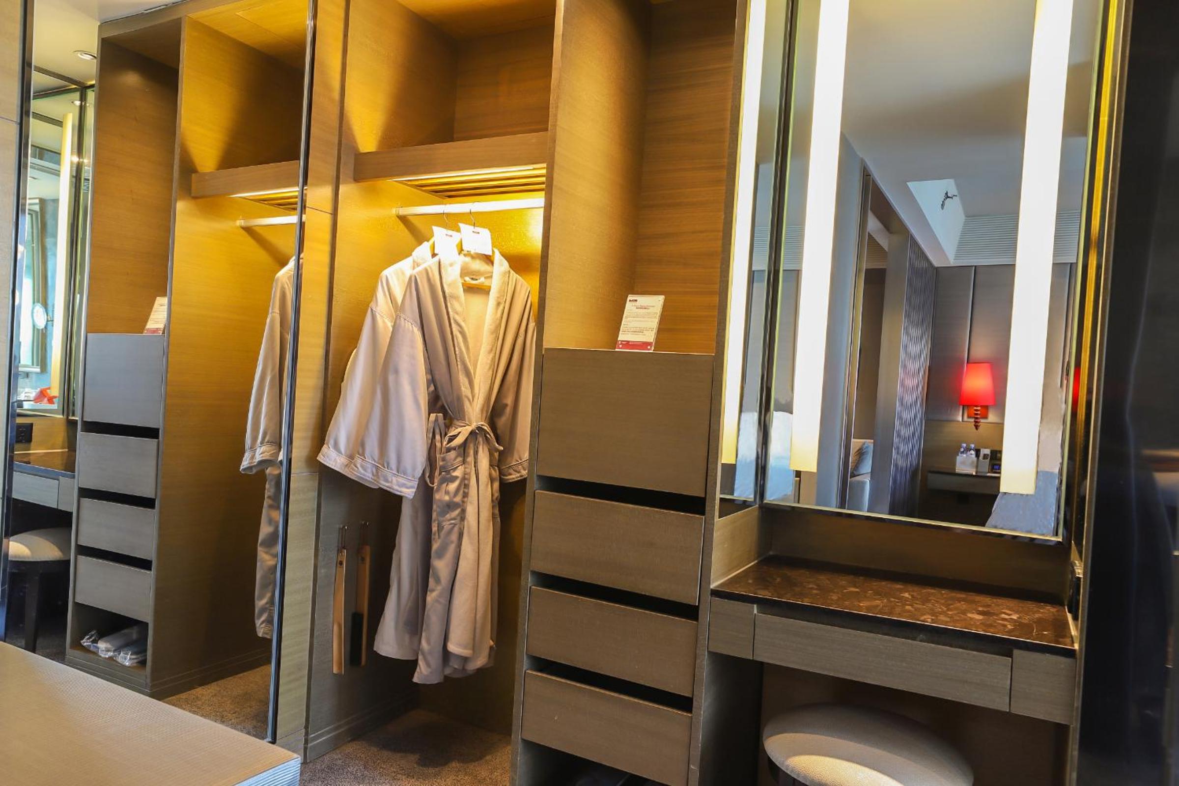 G60 Deluxe King Suite - Photo 10
