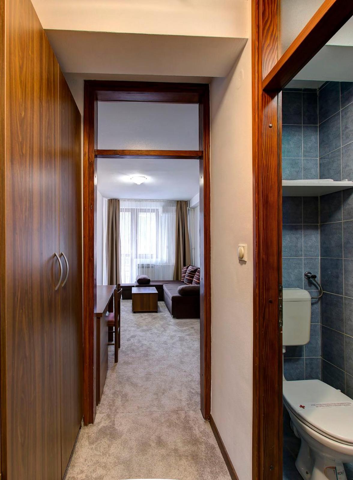 Twin Room - Photo 2