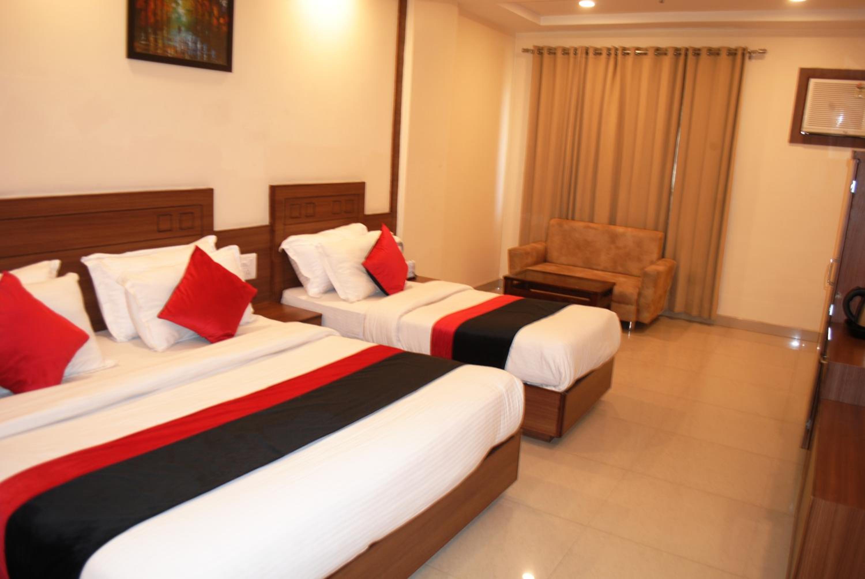 Luxury Triple Room