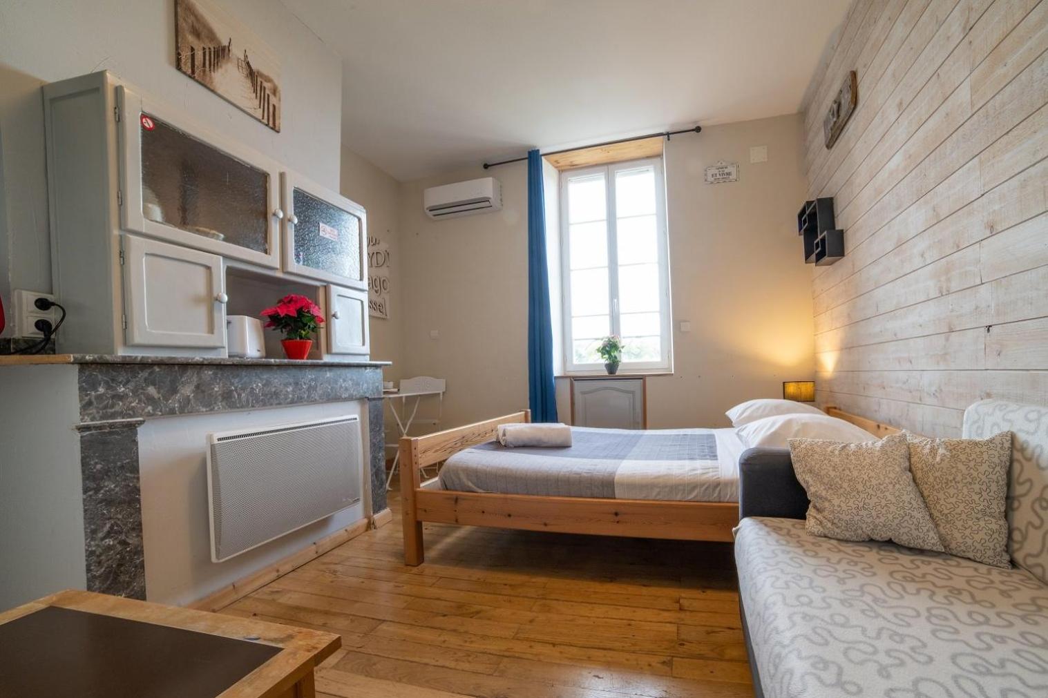 Studio Apartment photo 1
