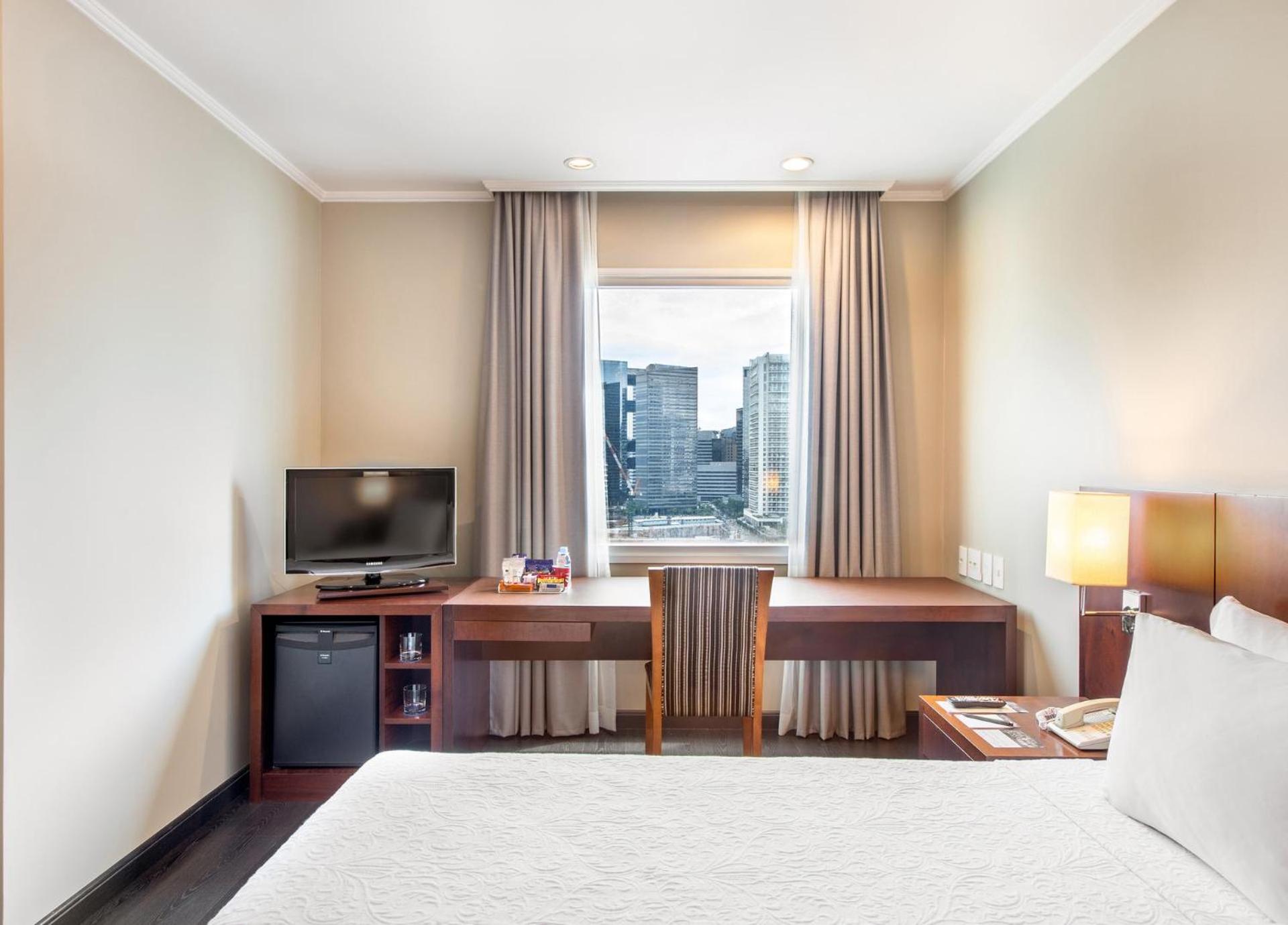 Standard Room Queen - Photo 3