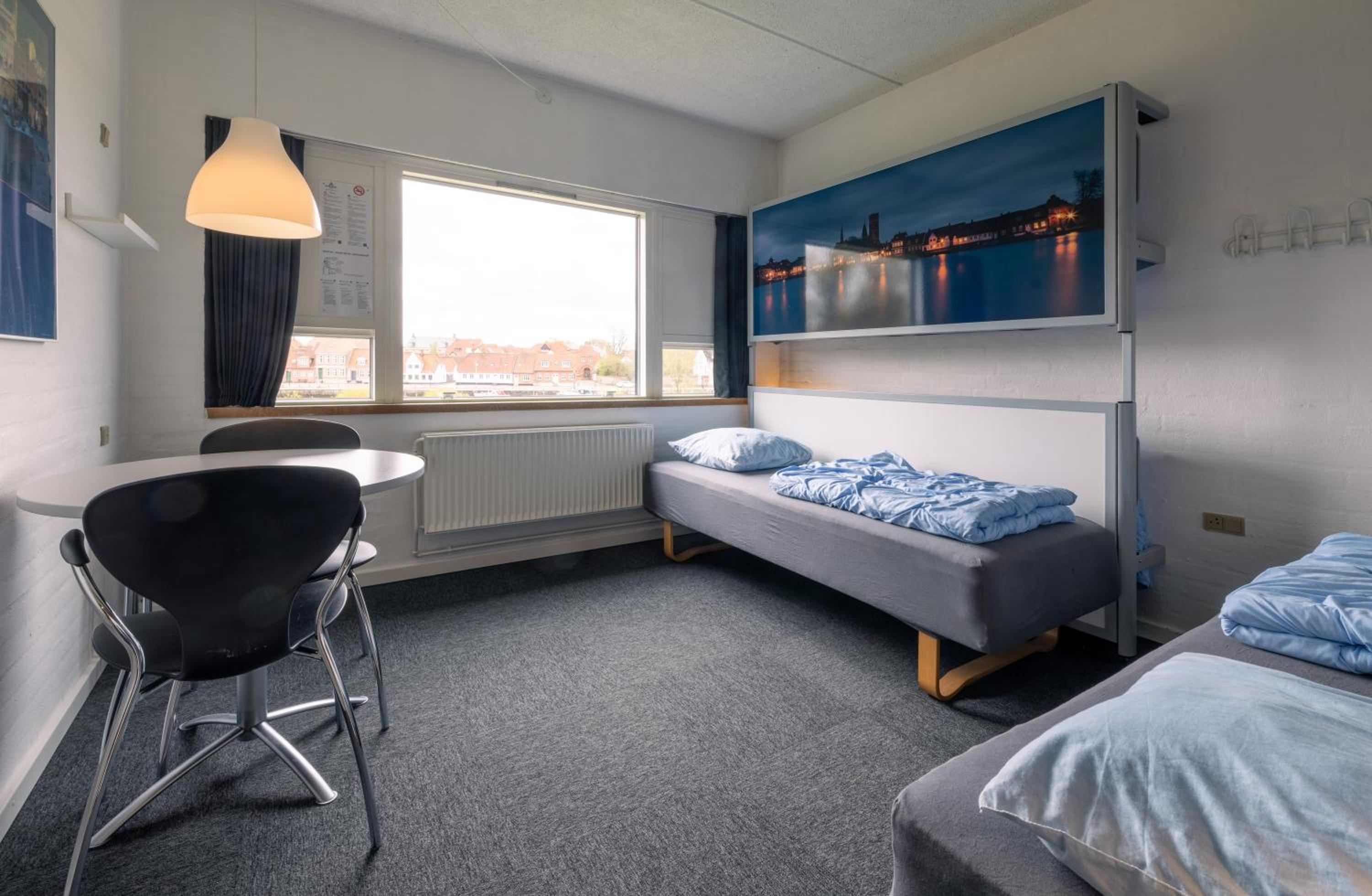 Twin Room with City View photo 1