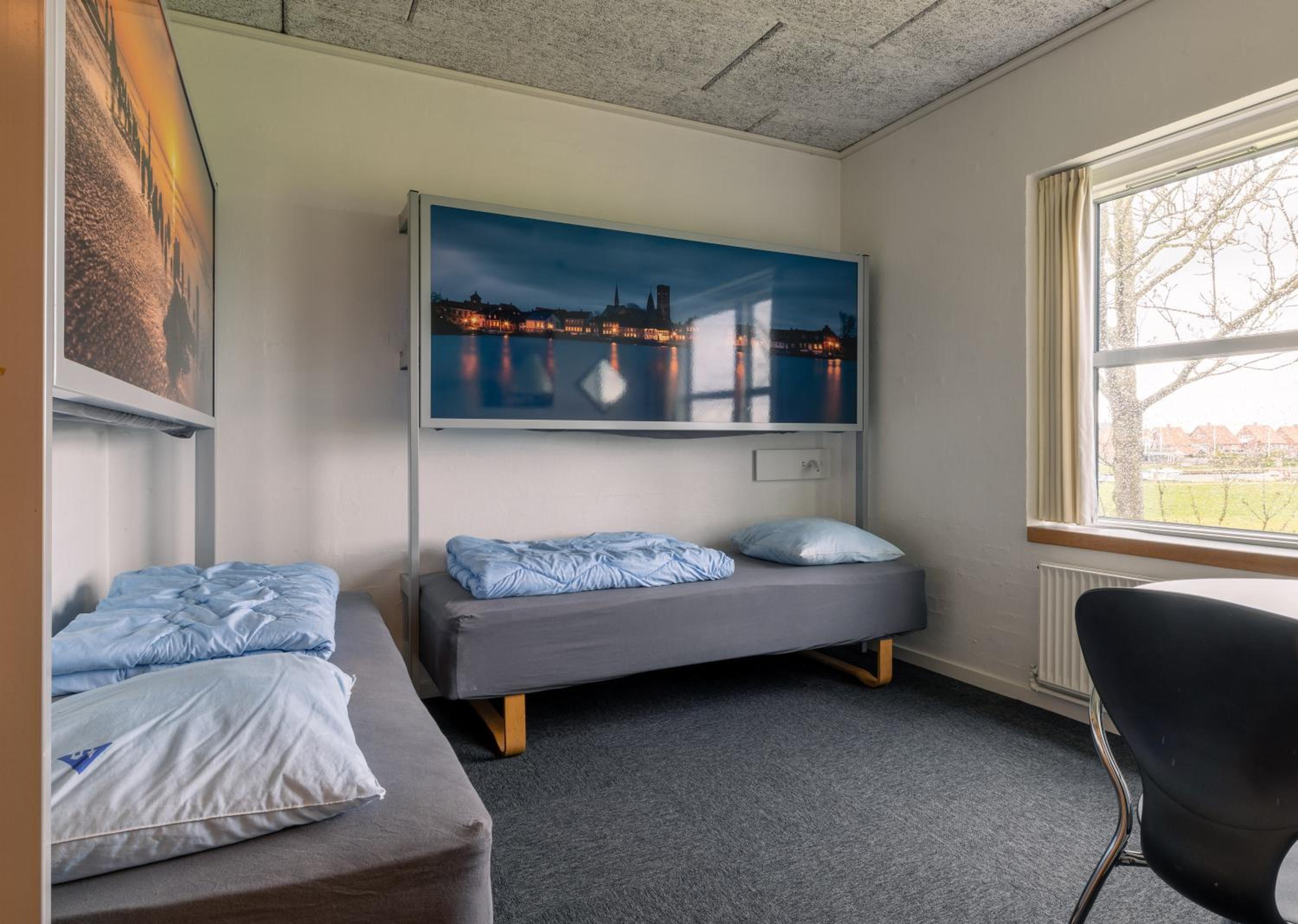 Twin Room with City View photo 2
