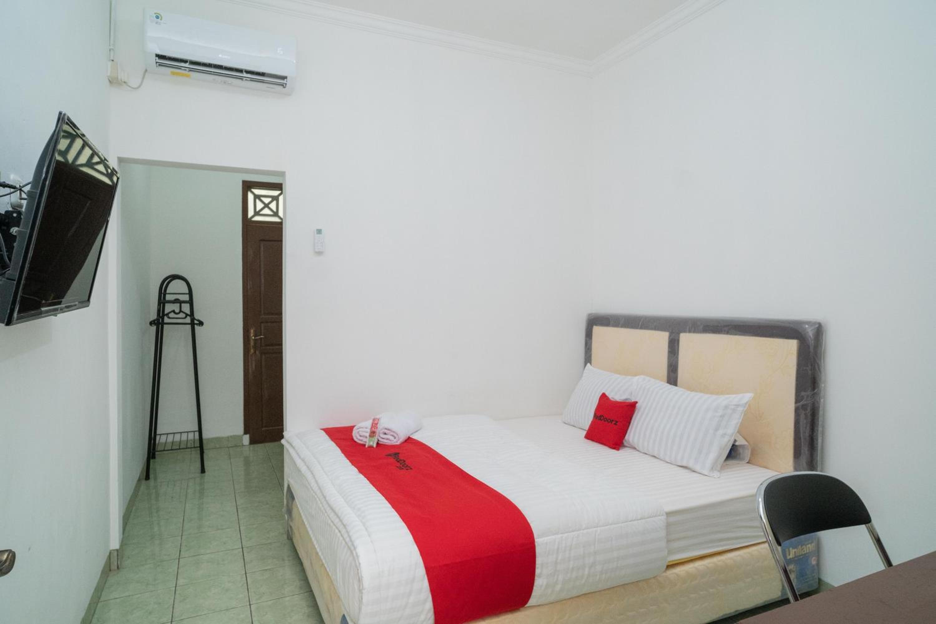 Double Room - Photo 8