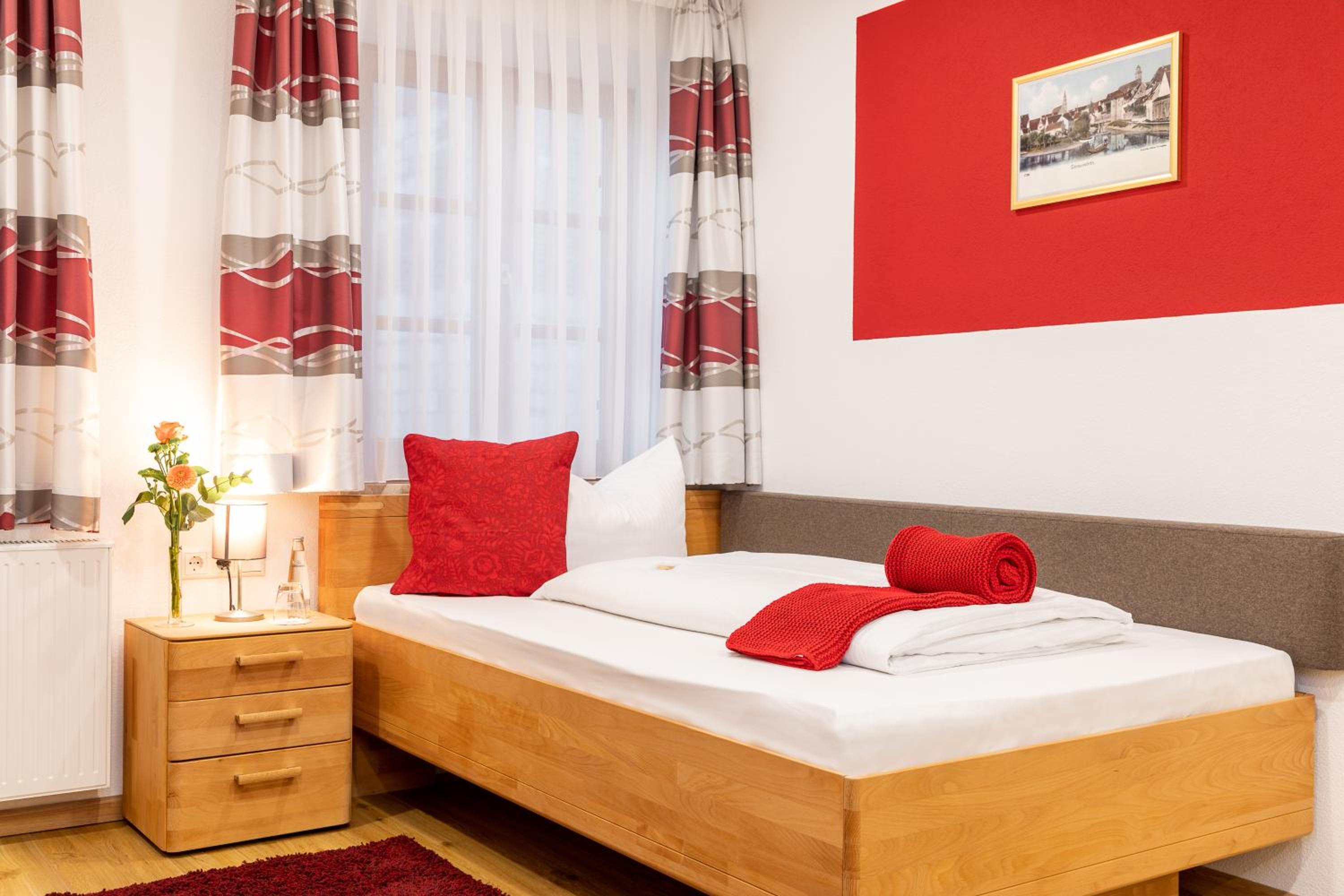Single Room photo 3