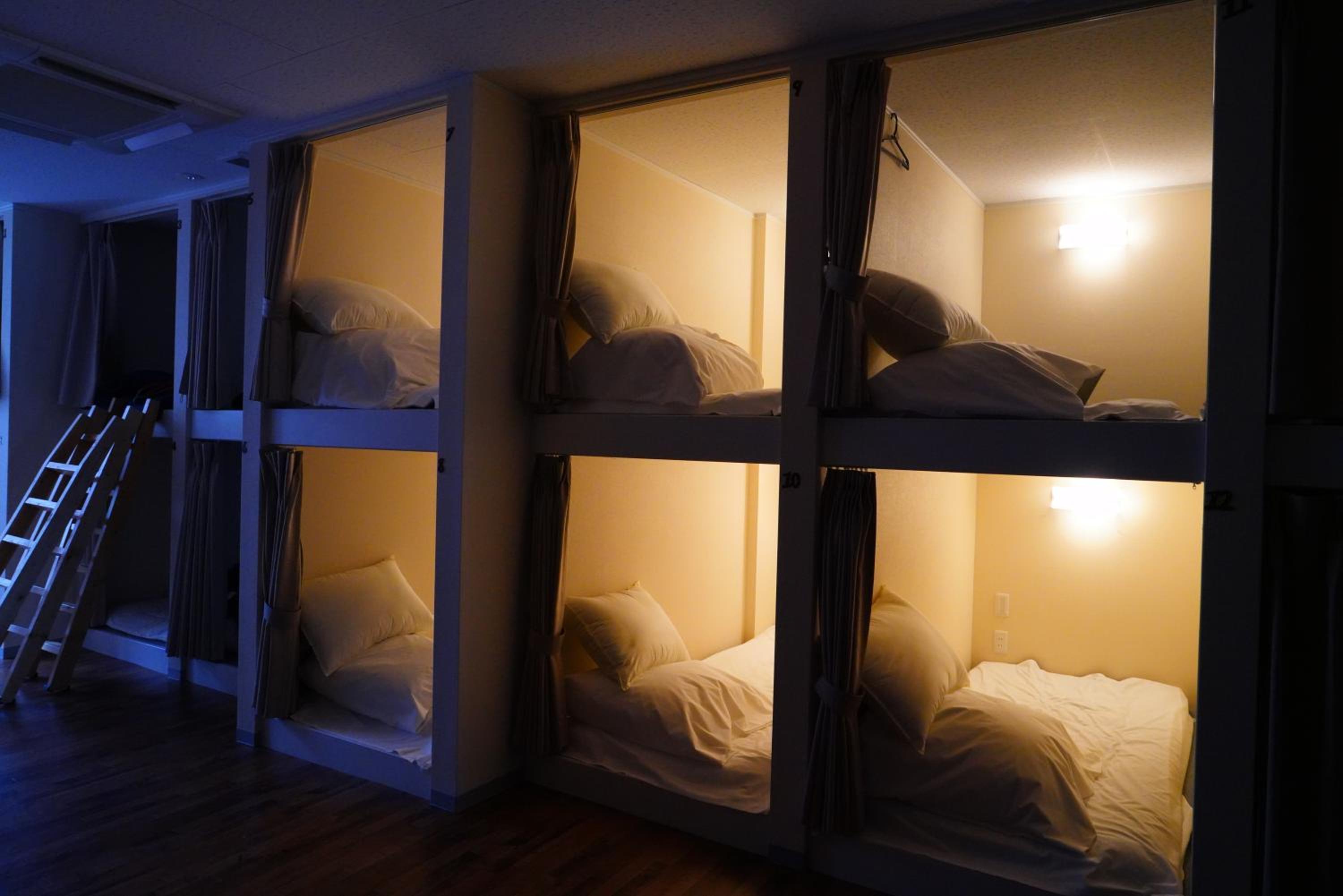 Bunk Bed in Mixed Dormitory Room thumbnail 6