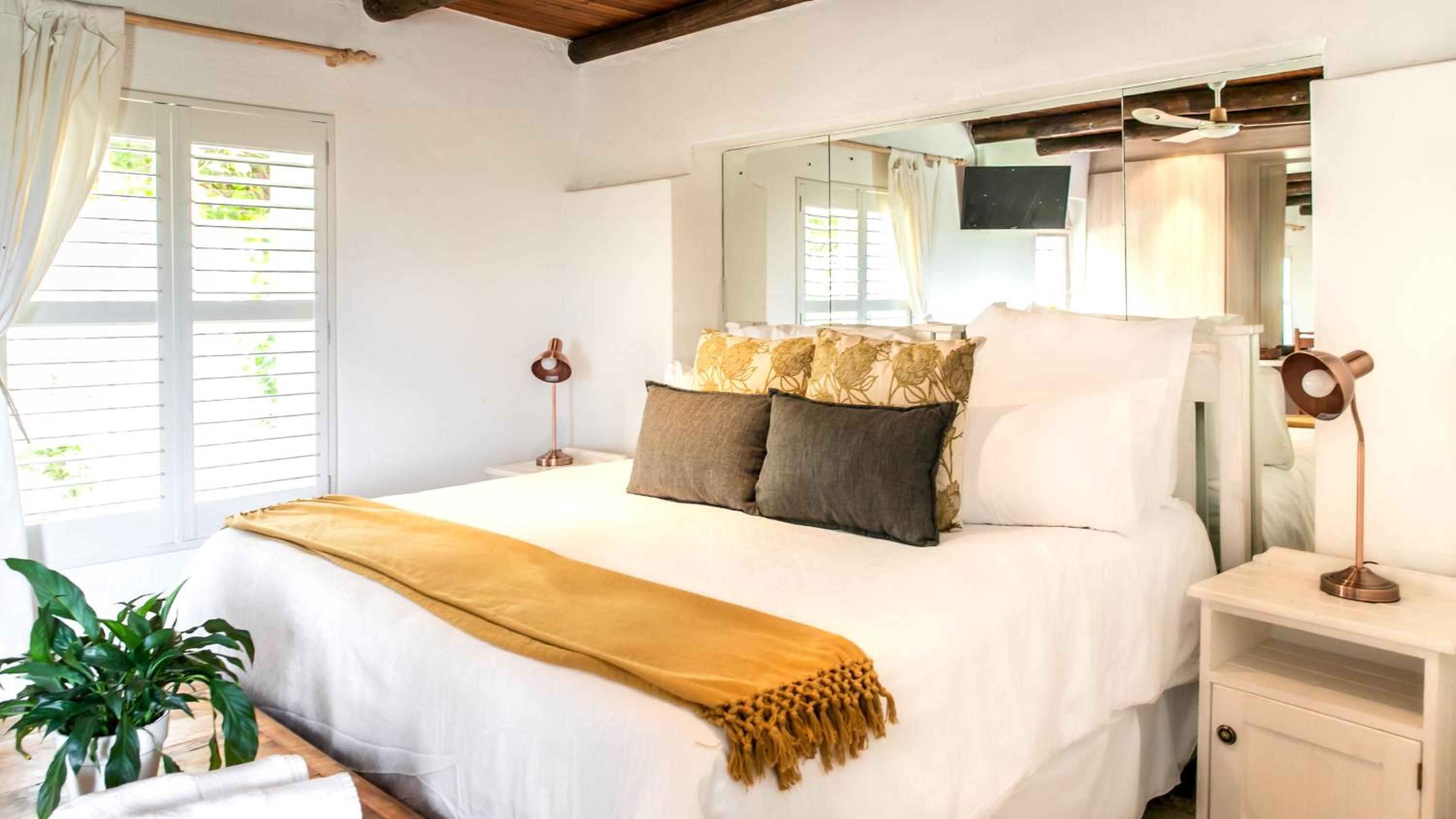 Deluxe Double or Twin Room with Garden View