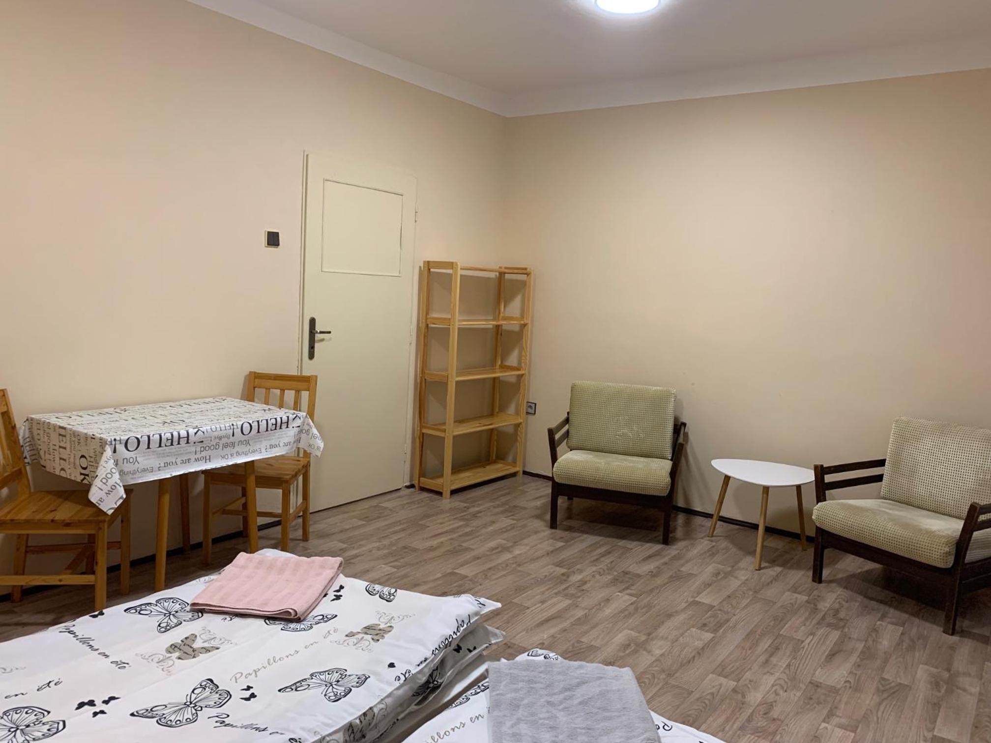 Twin Room with Private Bathroom - Photo 1
