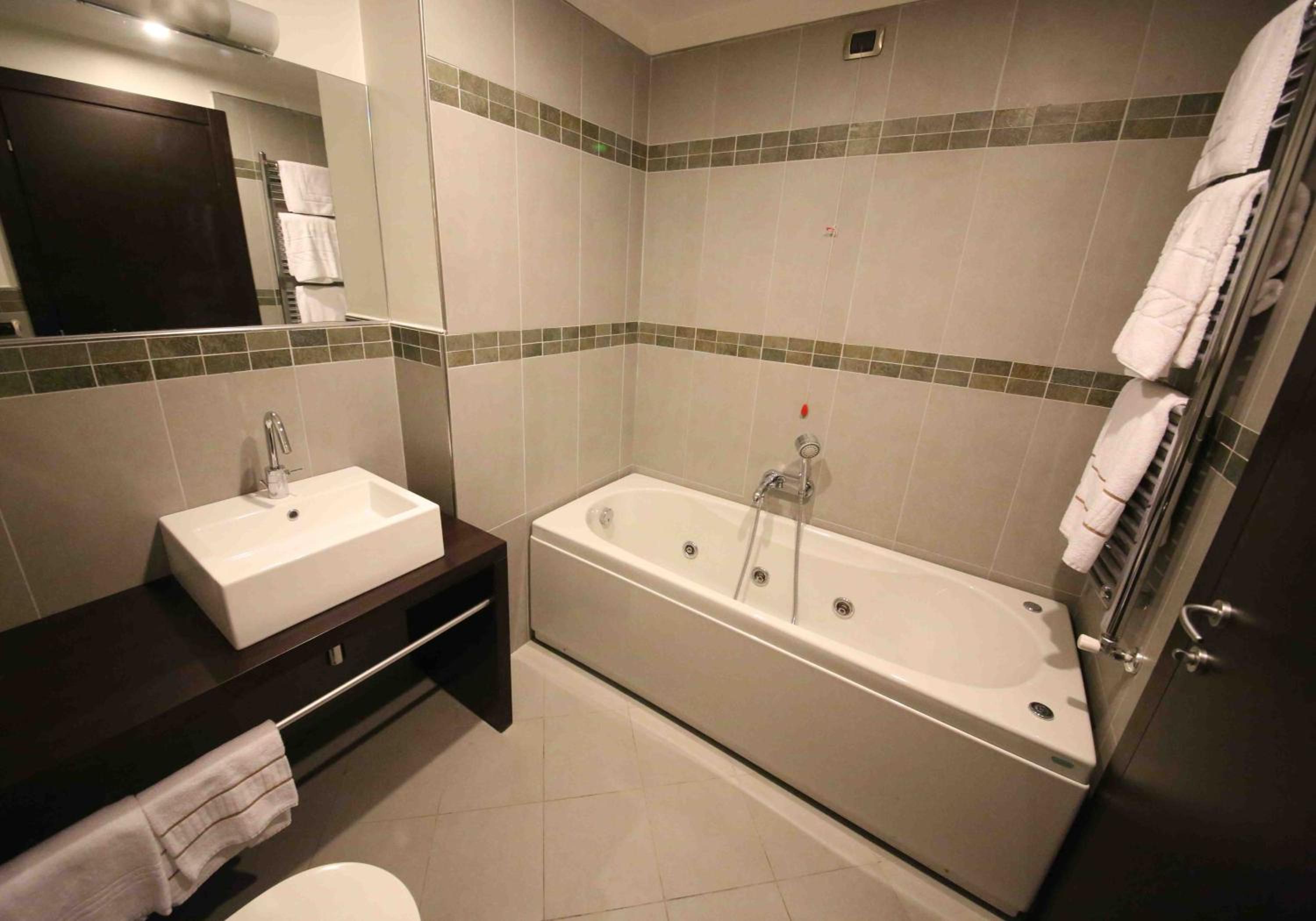 Superior Double or Twin Room - Photo 3
