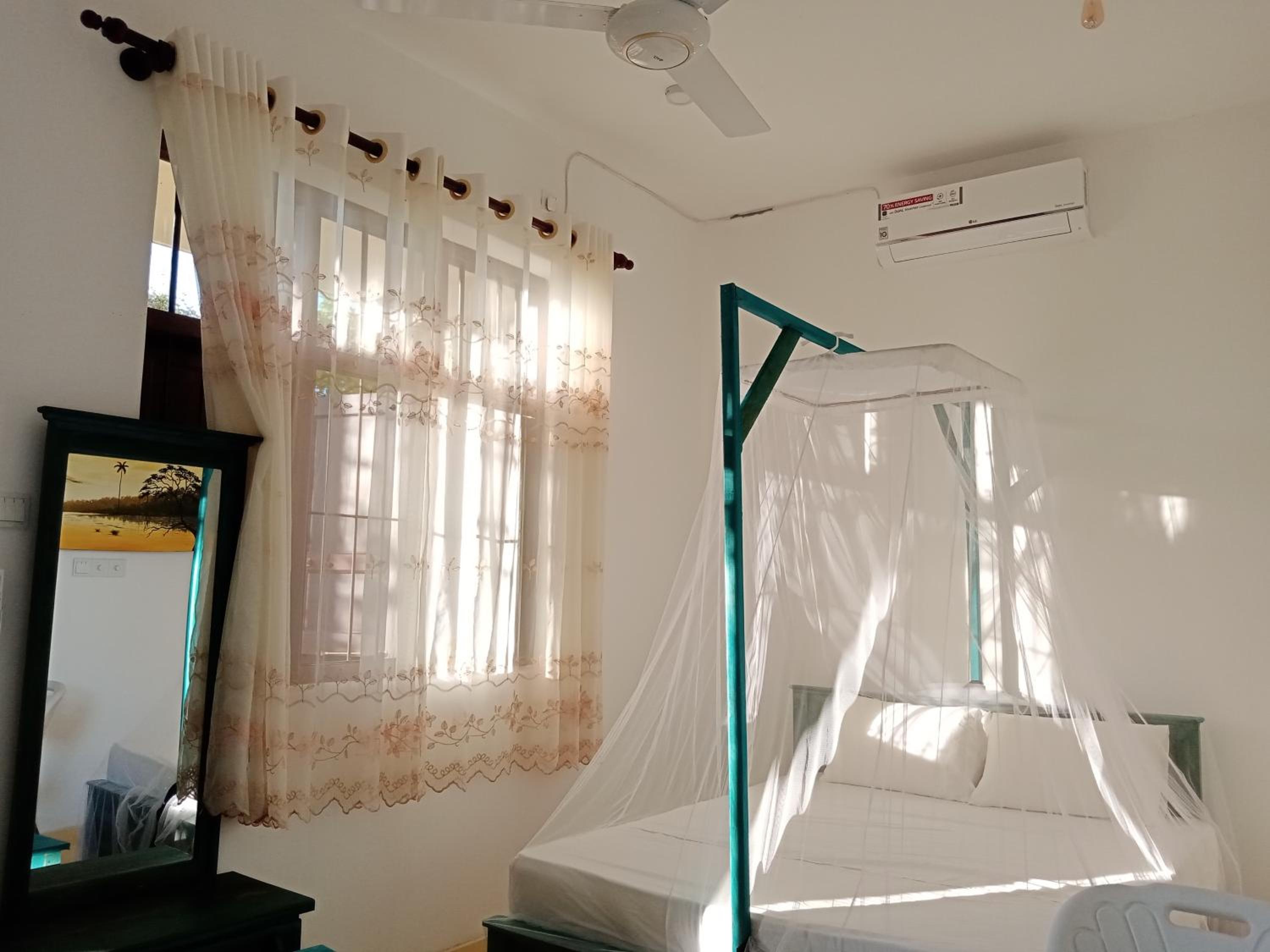 Queen Room with Garden View photo 3