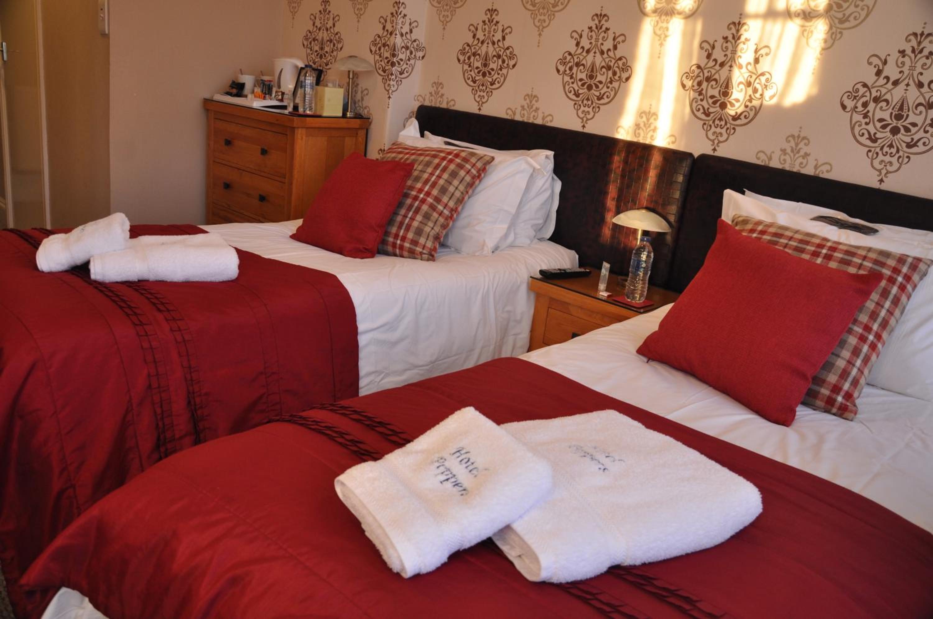 Super king bed or Twin room En-suite with Balcony  photo 2
